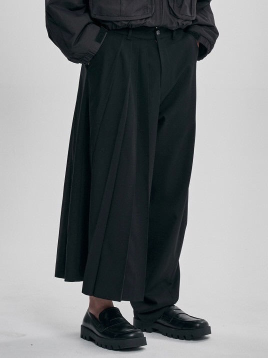 AJOBYAJO】Asymmetric Pleat Pants / 【アジョバイアジョ