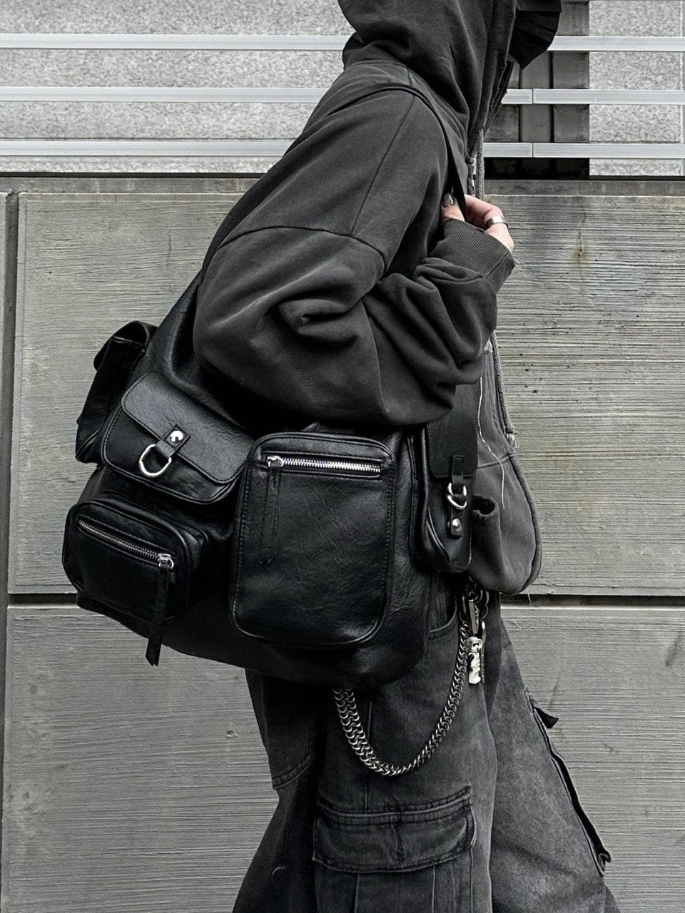 大阪店WEB限定【Chikashitsu +】leather pocket shoulder bag