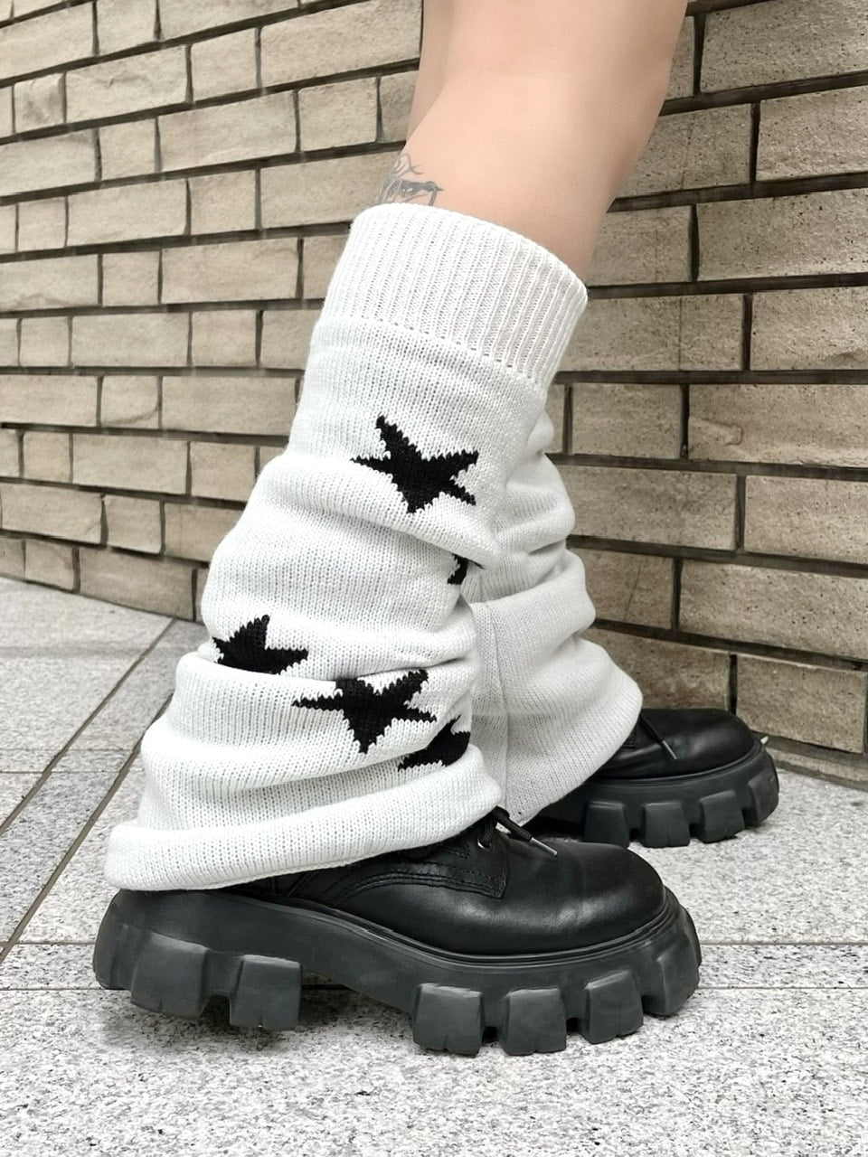 タグつき未使用　Cashmere Leg Warmer 受注制【Never mind the XU】reversible star leg warmer (2color