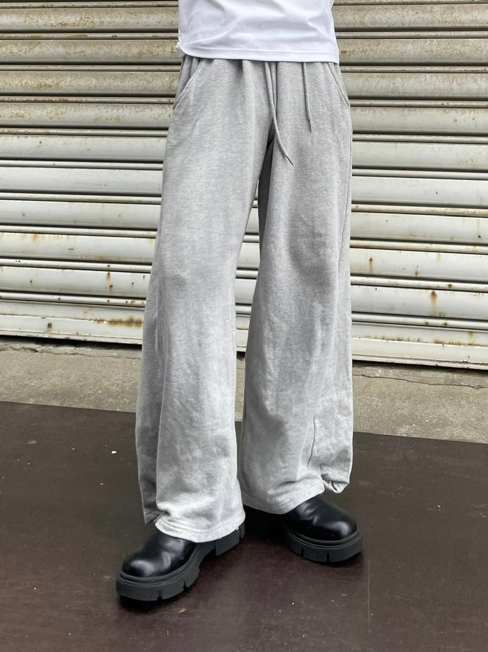受注制【Chikashitsu +】snap button sweat pants (2color) – PRESSING