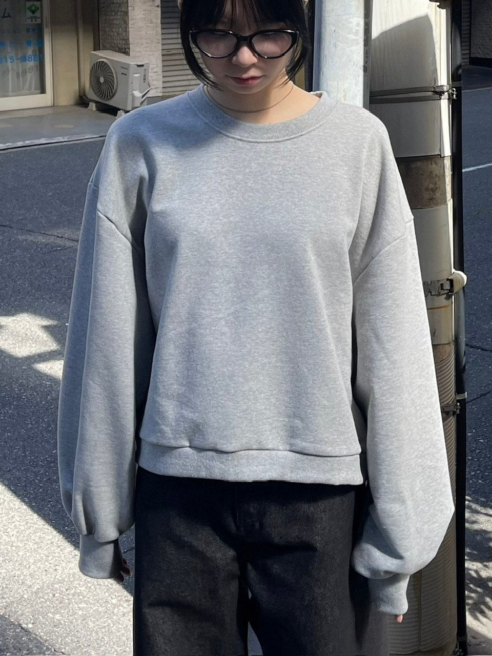 受注制【Chikashitsu +】unisex cropped balloon sweat (3color