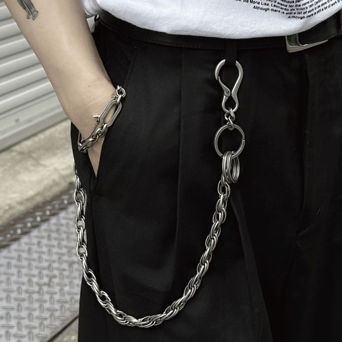 ユニセックスブランドで差をつける！小物使いでグランジファッションを格上げしよう