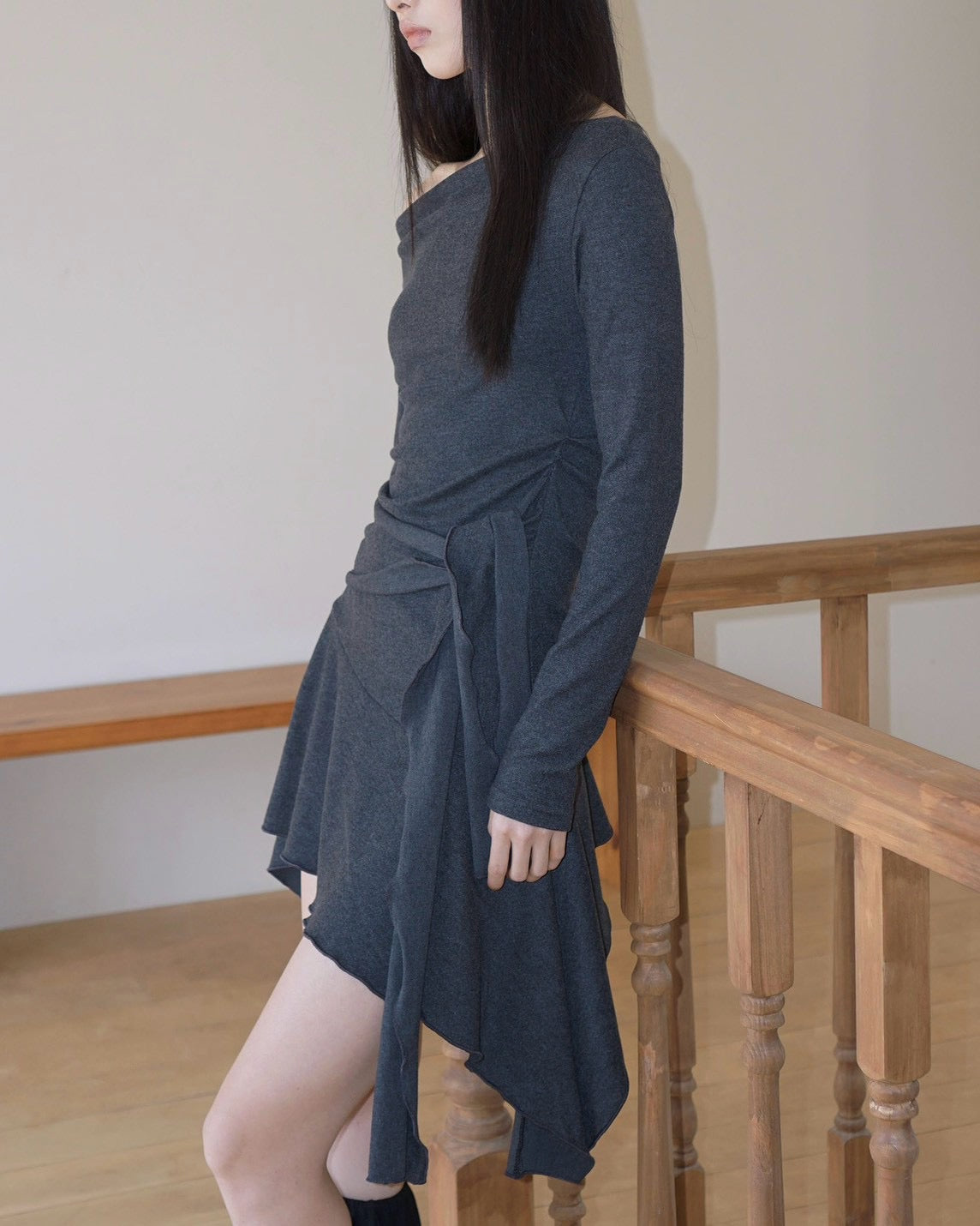 【Uglyshadow】RUCHED BOAT LONG TEE