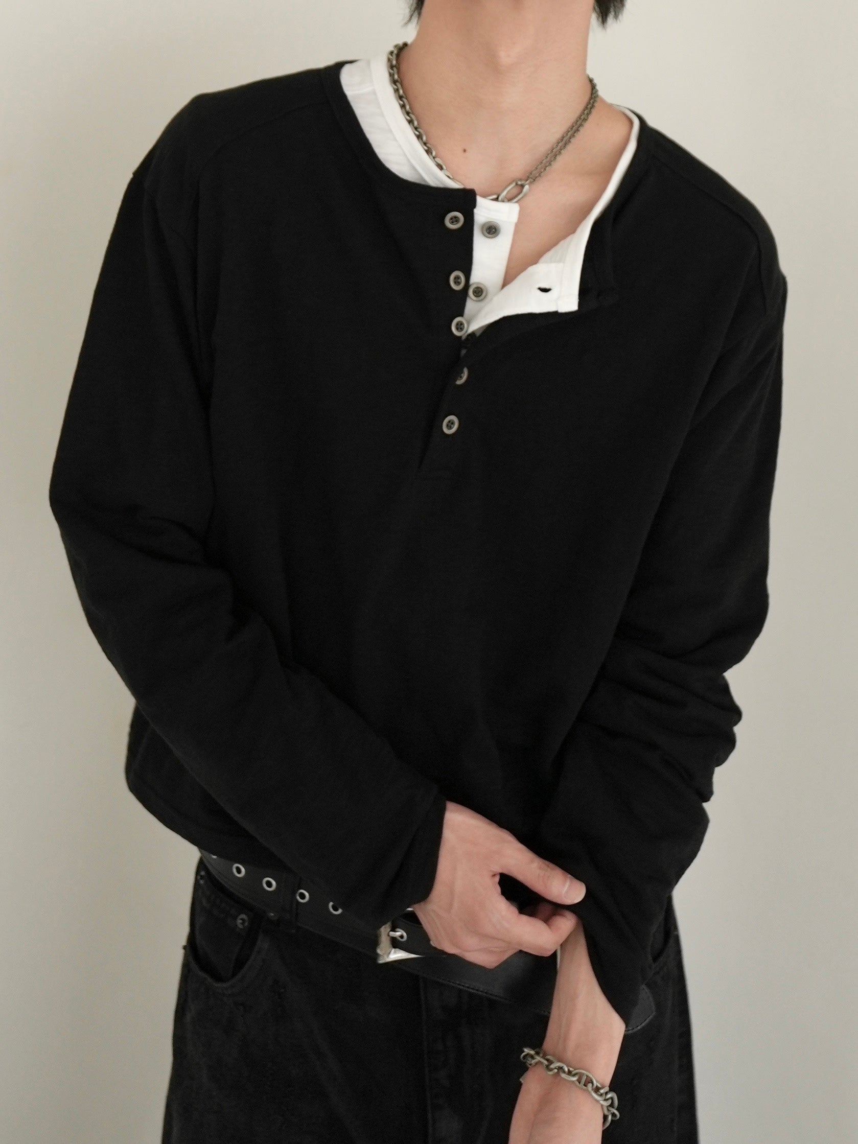 5/23 20:00発売【CHIKASHITSU PLUS HIGH】Steel button henley neck tee (2color)