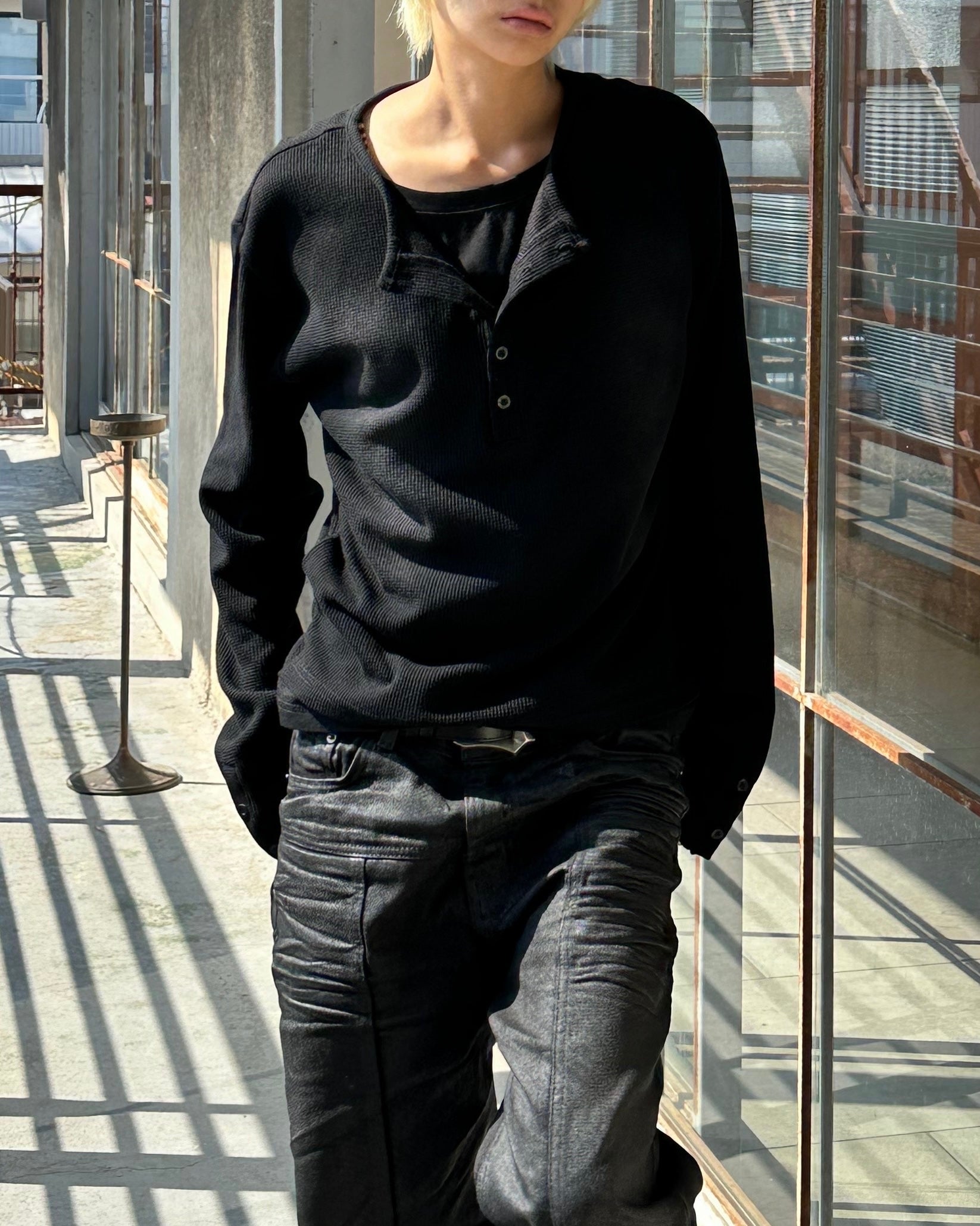 【CHIKASHITSU PLUS HIGH】Rust waffle layered henley neck tee(2color)