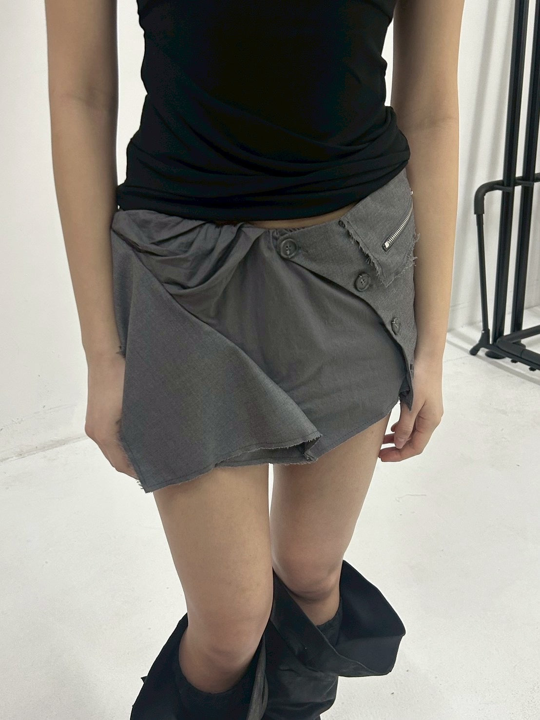 6/22 21:00発売【FLAREUP】Asymmetrical Layered Mini Skirt