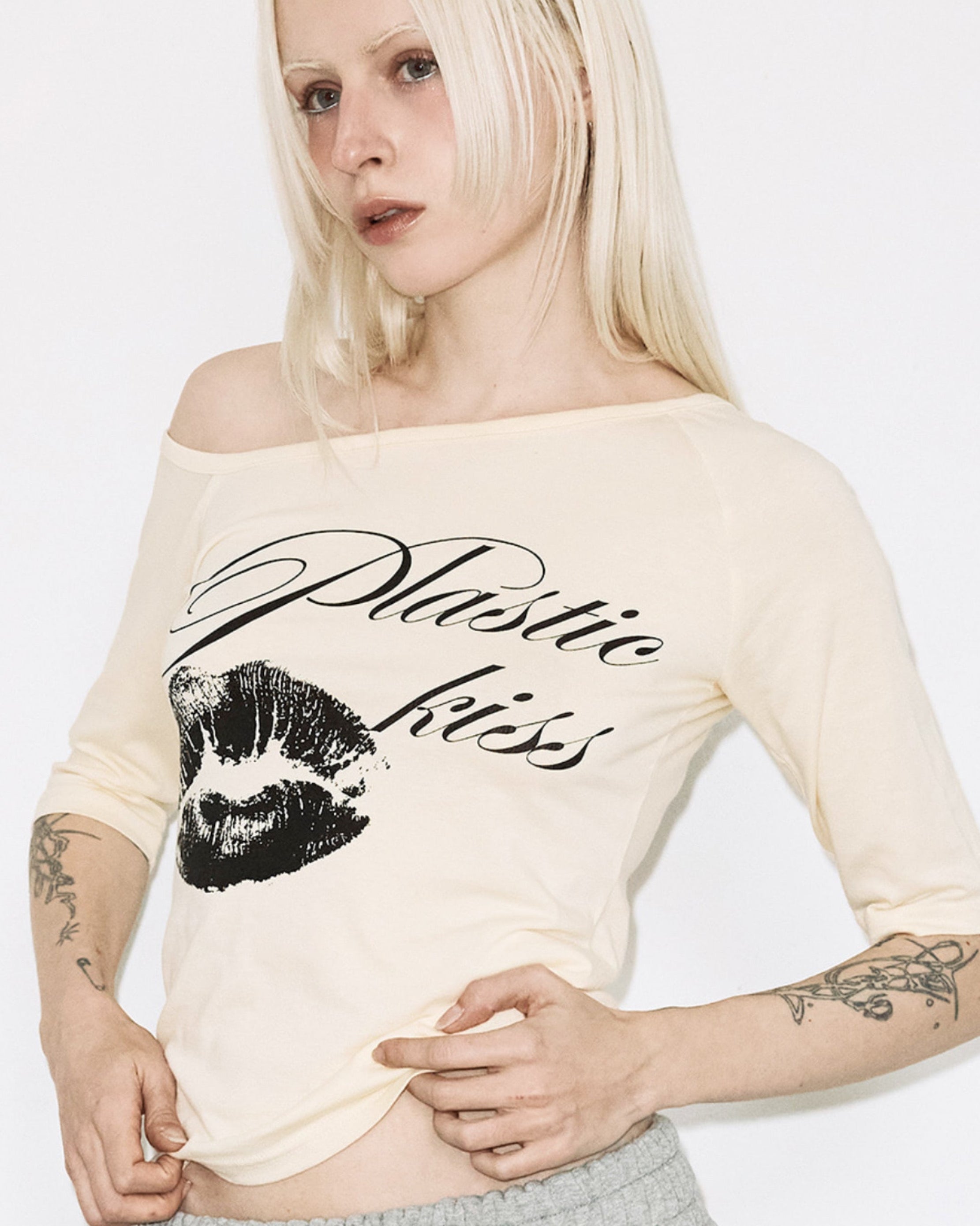 【FANCY CLUB】PLASTIC KISS ONE-SHOULDER TOP