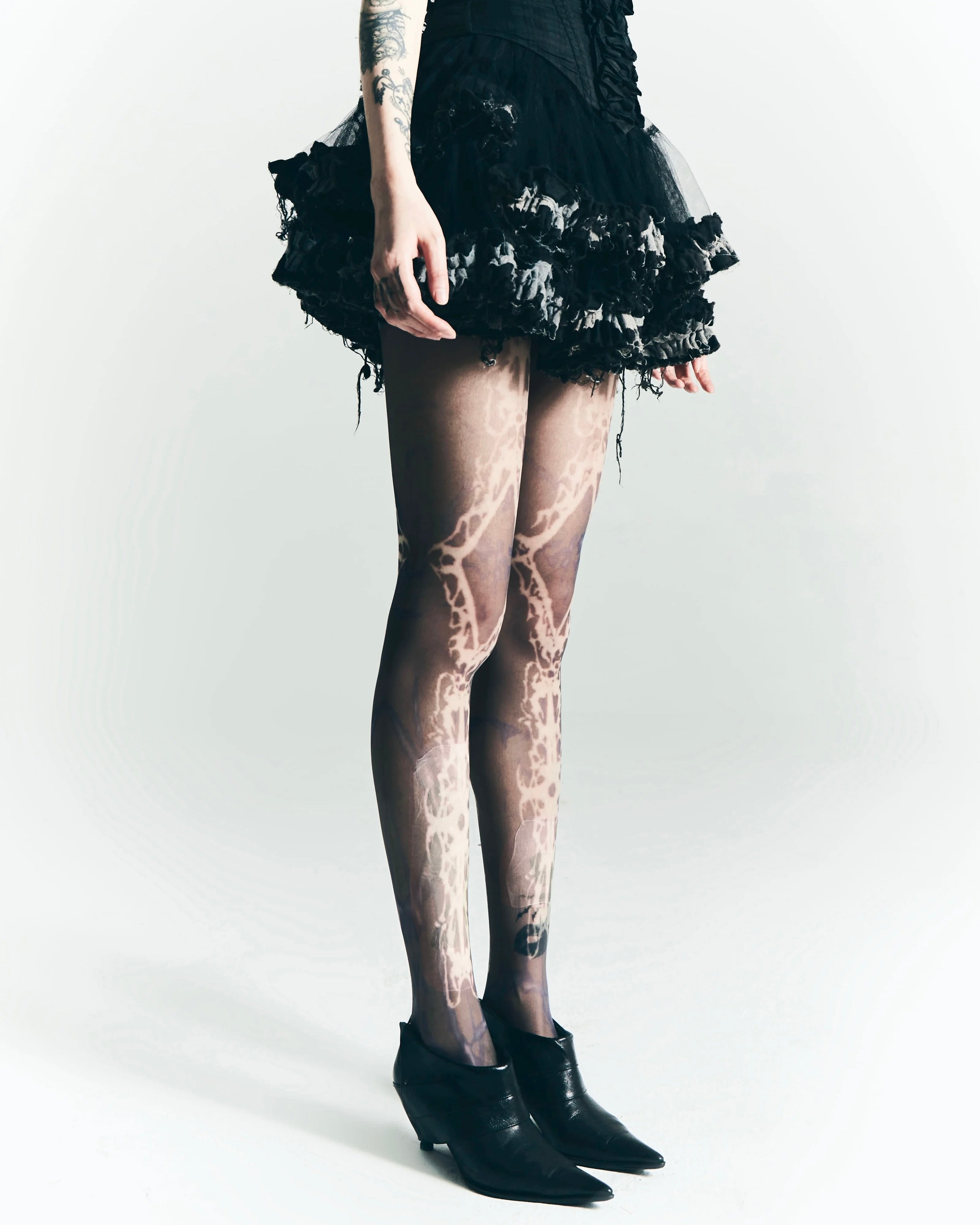 【IIIMIII】Cathedral Lace Tights