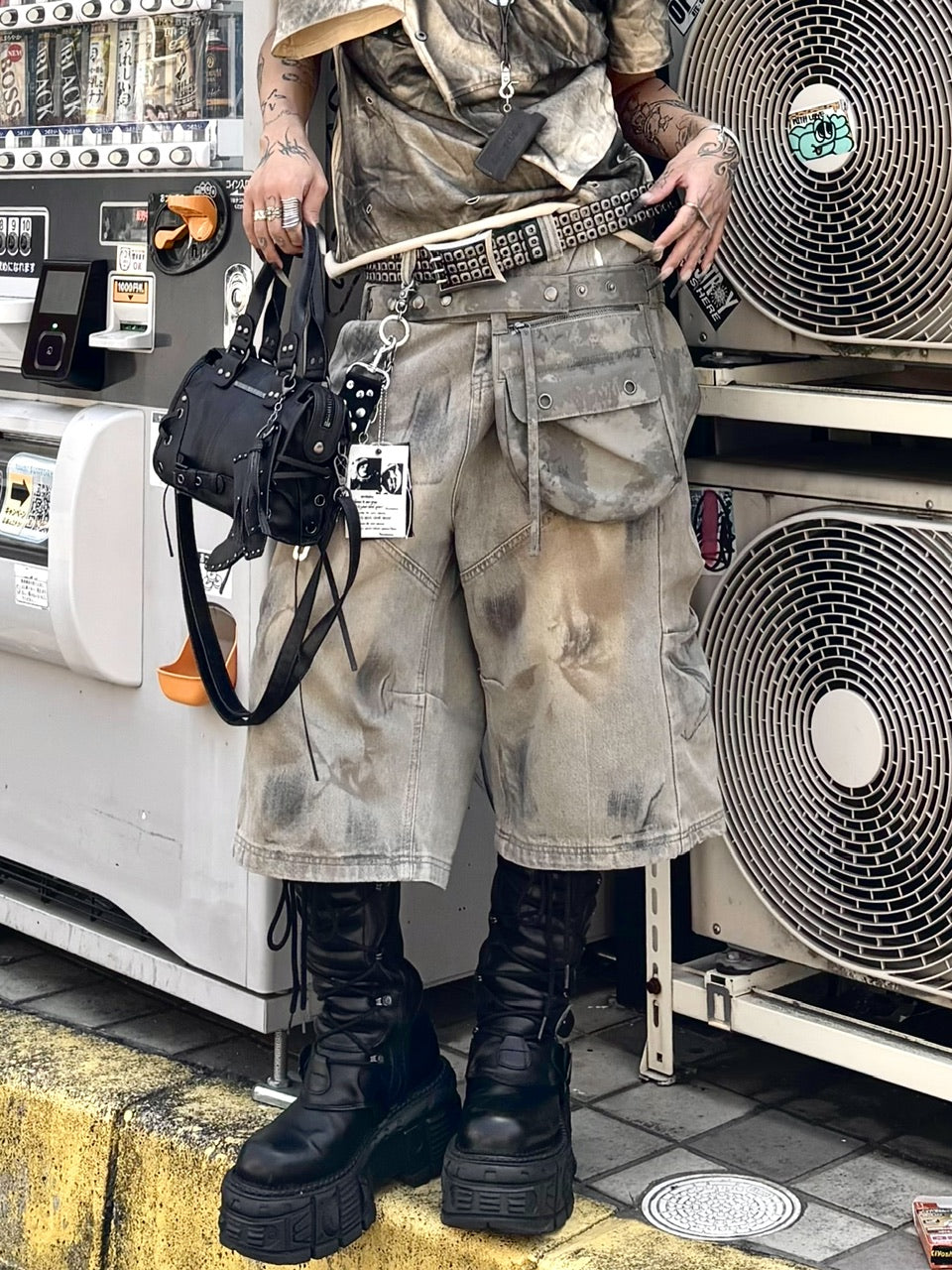 国際配送【Never mind the XU】vintage wash buggy half pants