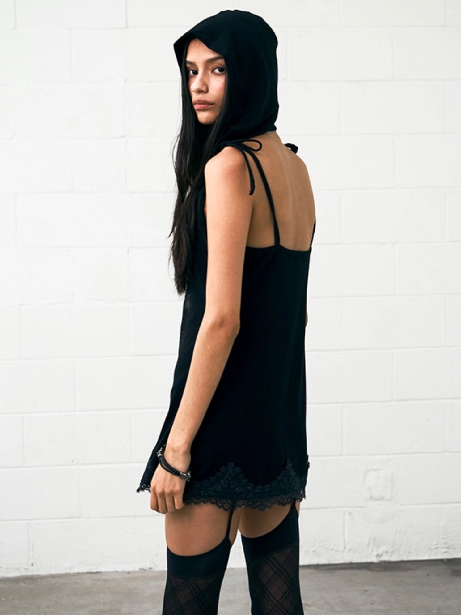 6/6 20:00発売【NOT KNOWING】Lace Hoodie Dress