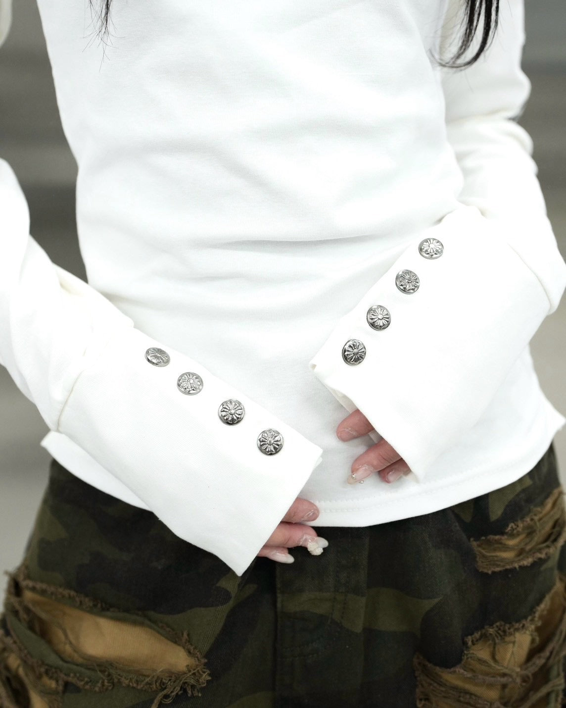 受注制【Never mind the XU】Back graphic slim top (2color)