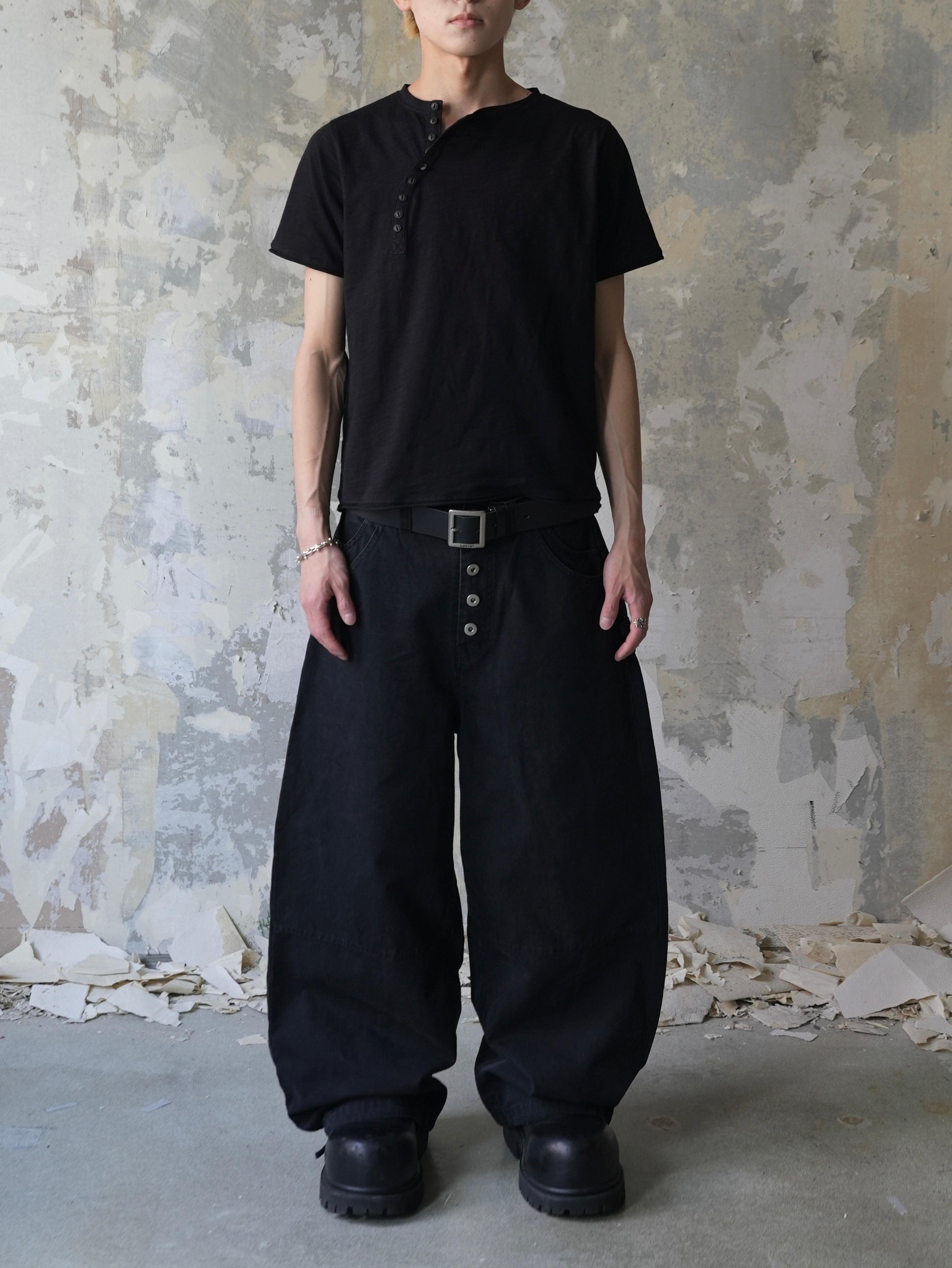 7月下旬発売予定【Lee fi Ne】Offset Henley Tee