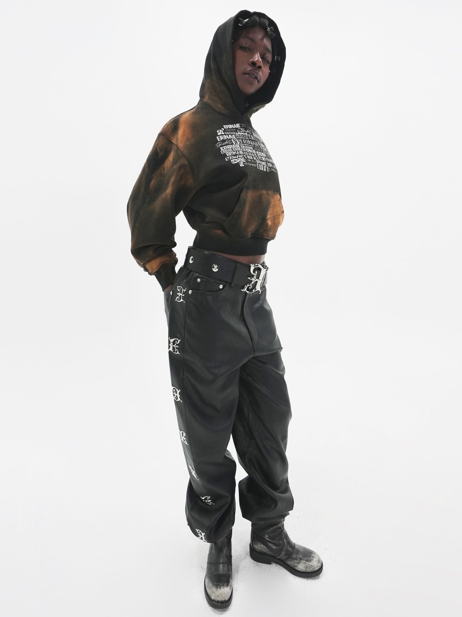 【E RIN AI E】MULTIVERSE RUST CROP HOODIE
