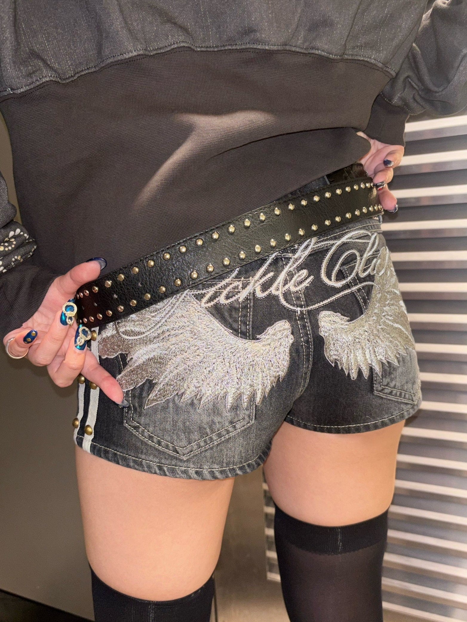 7/11 20:00発売　国際配送【BABY09】cross studs belt
