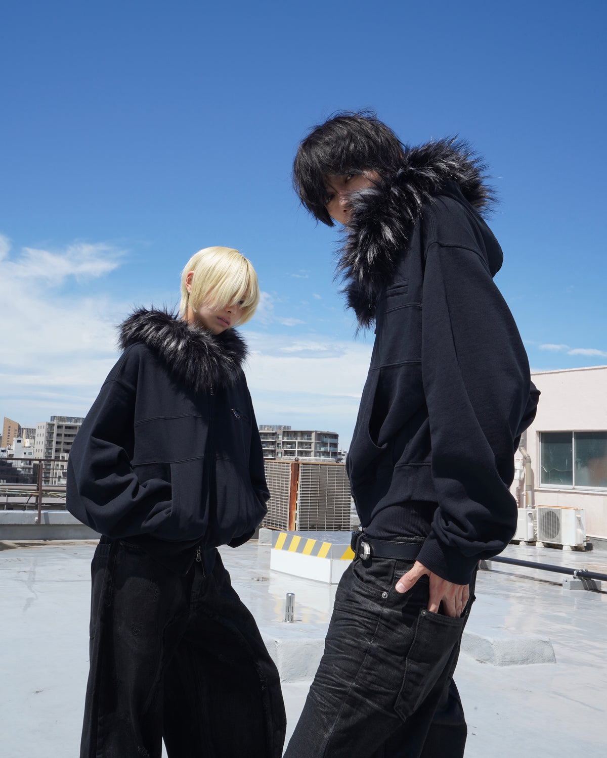 【CHIKASHITSU PLUS HIGH】Volume fur cropped zip hoodie