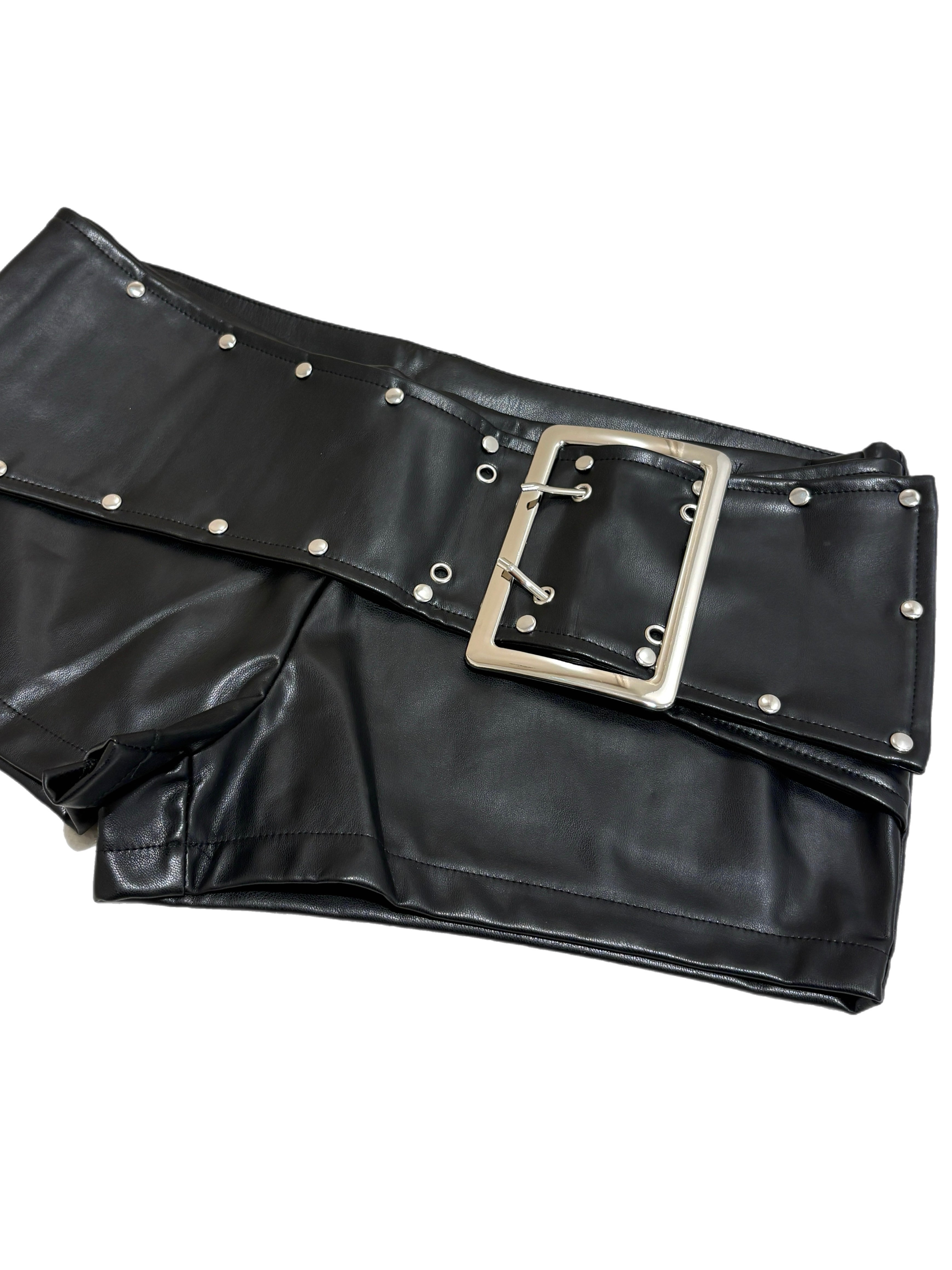 国際配送【BABY09】Buckle Faux Leather Micro Shorts