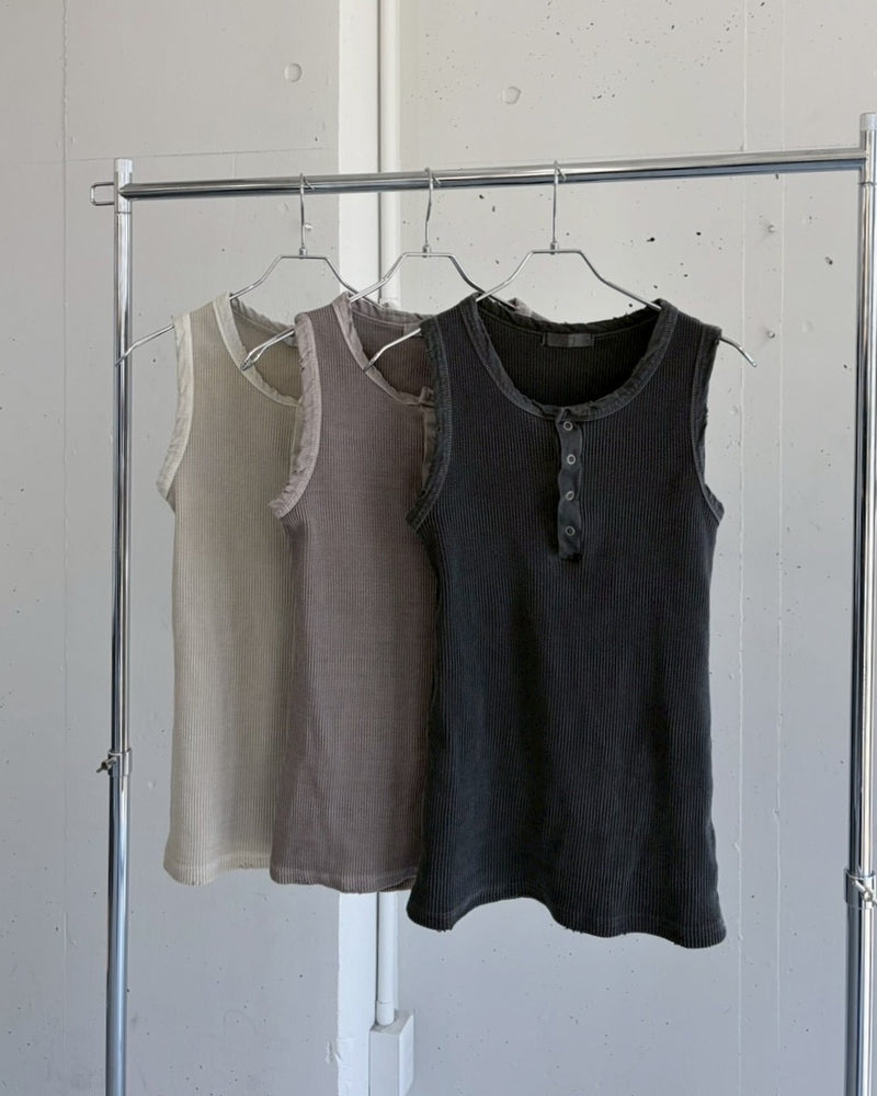 受注制【LUV CODE】pigment rib henley neck sleevesless (3color)