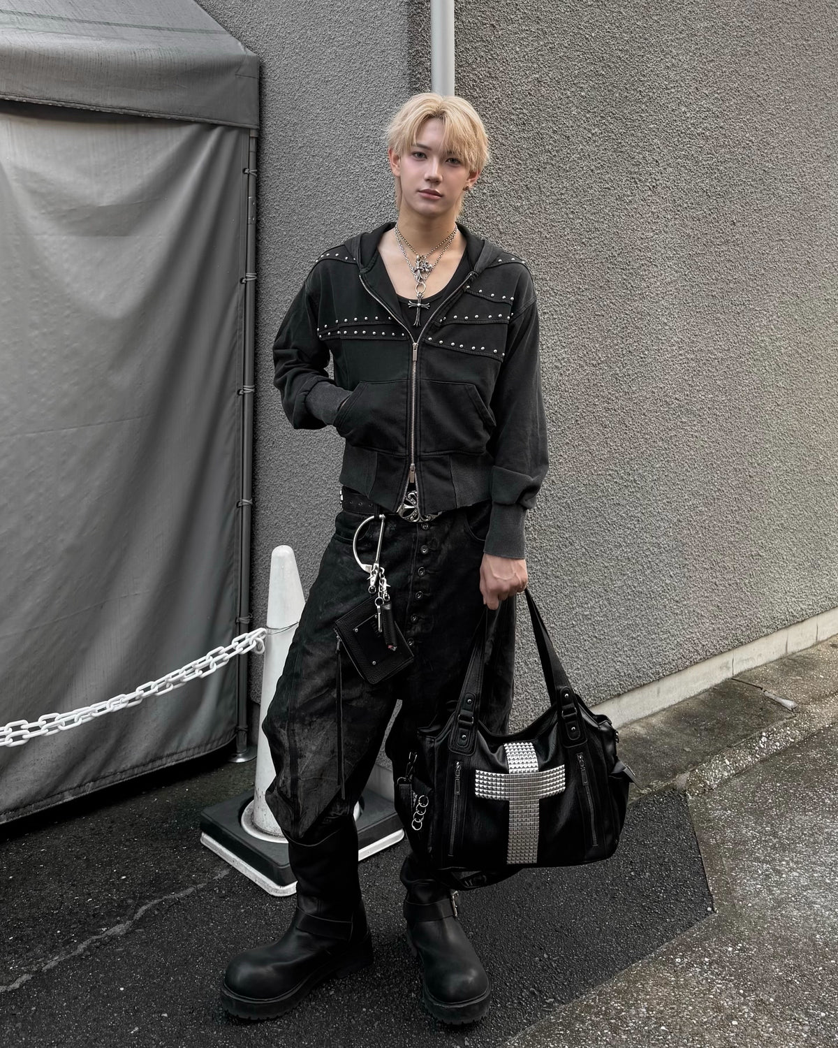 国際配送【Never mind the XU】Washed Studded Zip Up Hoodie