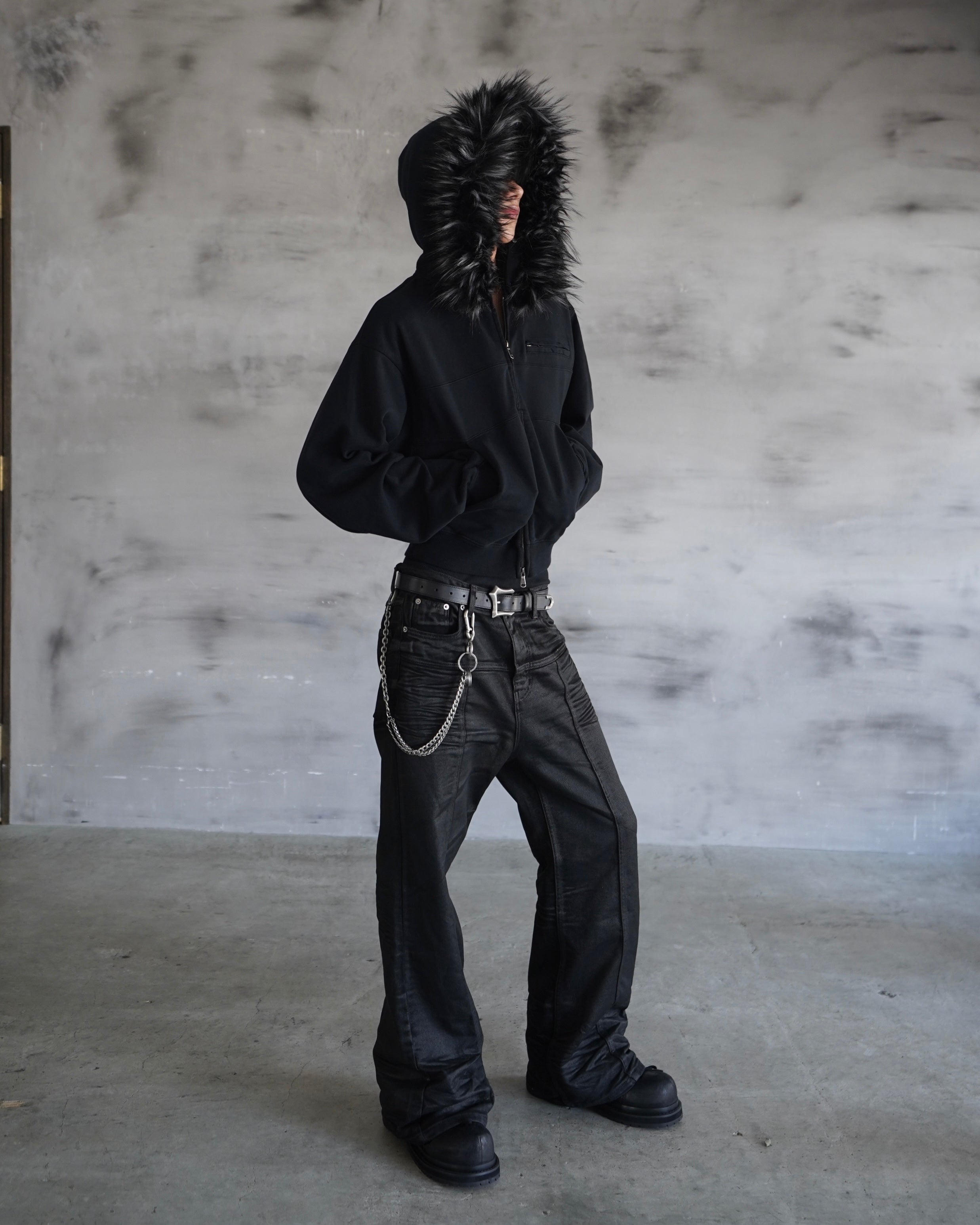 【CHIKASHITSU PLUS HIGH】Volume fur cropped zip hoodie