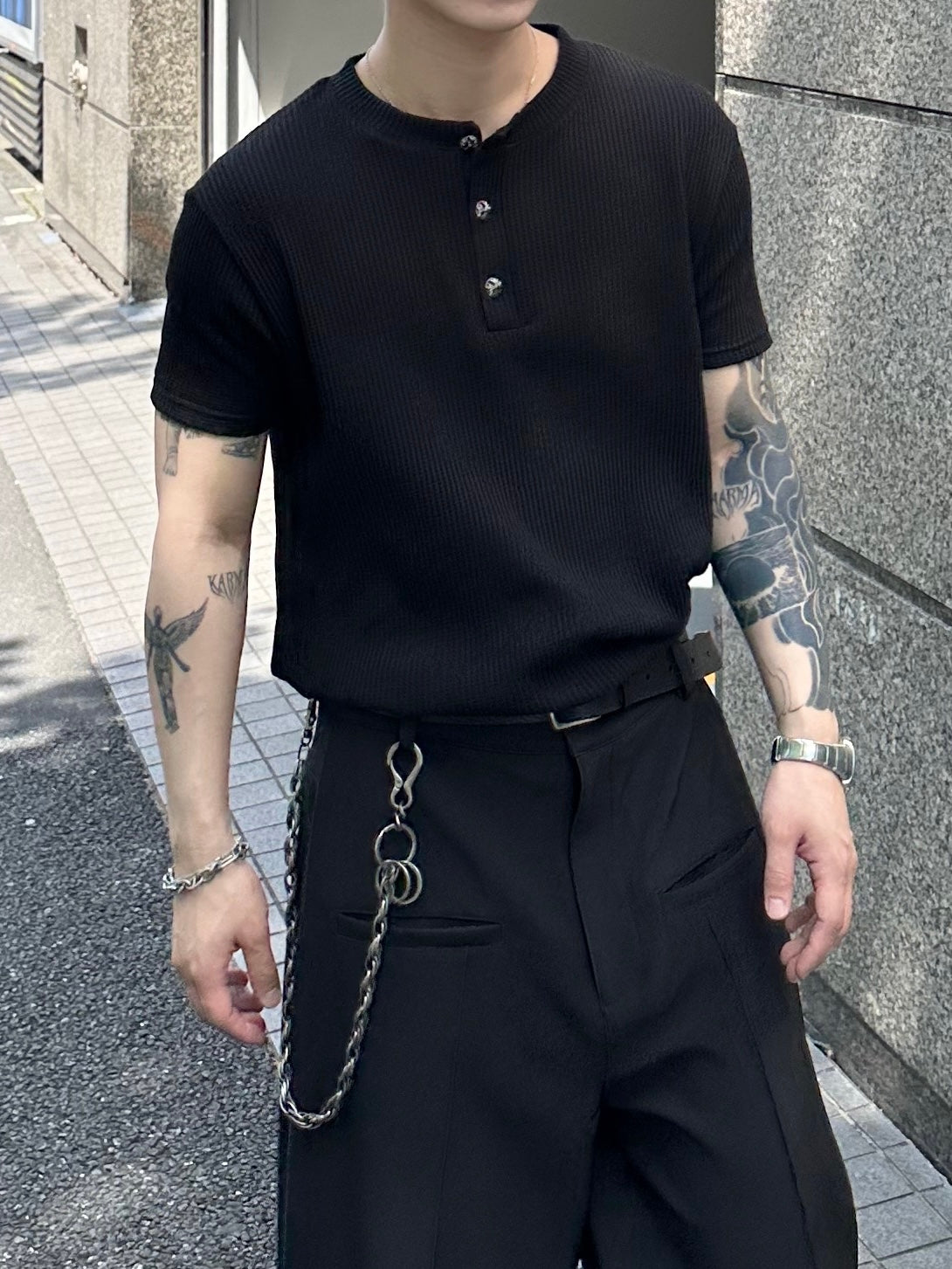 大阪店WEB限定受注制【Chikashitsu + 】button point henley neck t-shirt (3color)