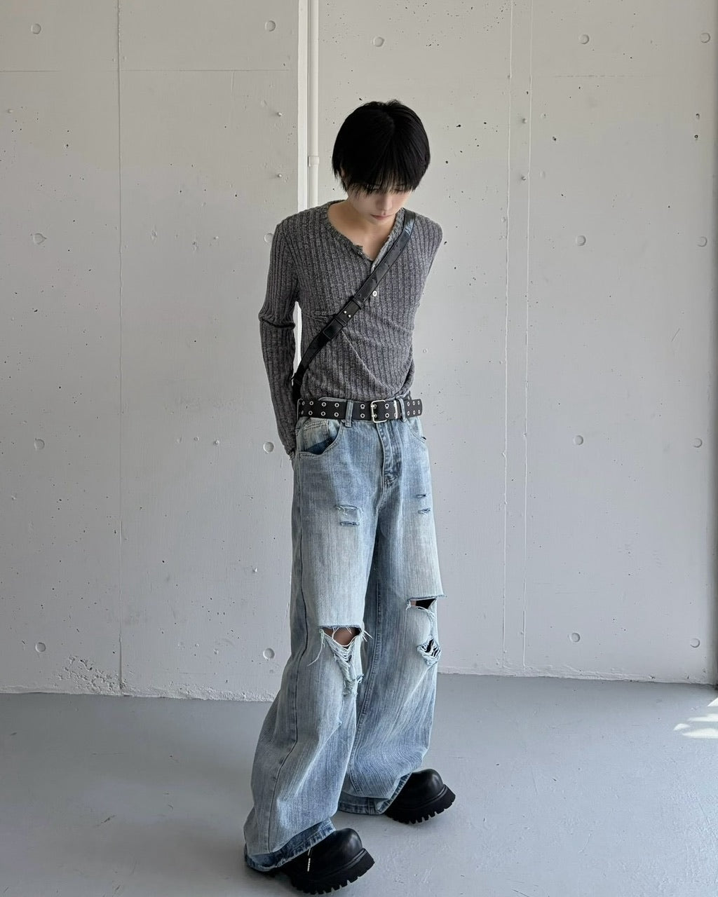国際配送【LUV CODE】washed damage denim balloon pants