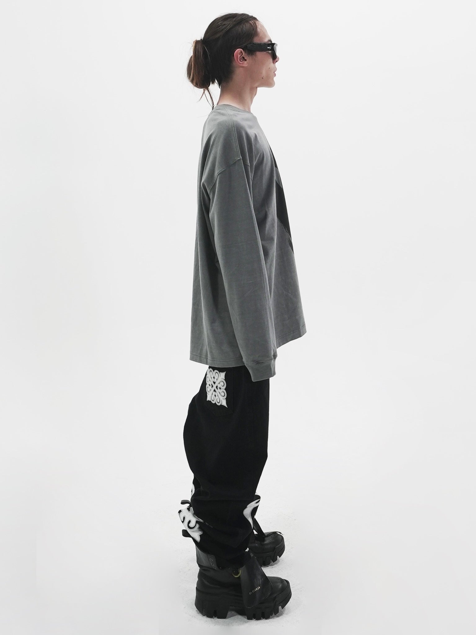 【E RIN AI E】VAMP BITE LONG SLEEVE T