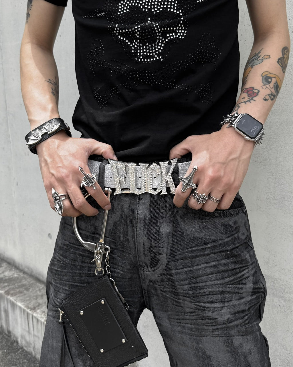 国際配送【Never mind the XU】rhinestone FUCK logo belt