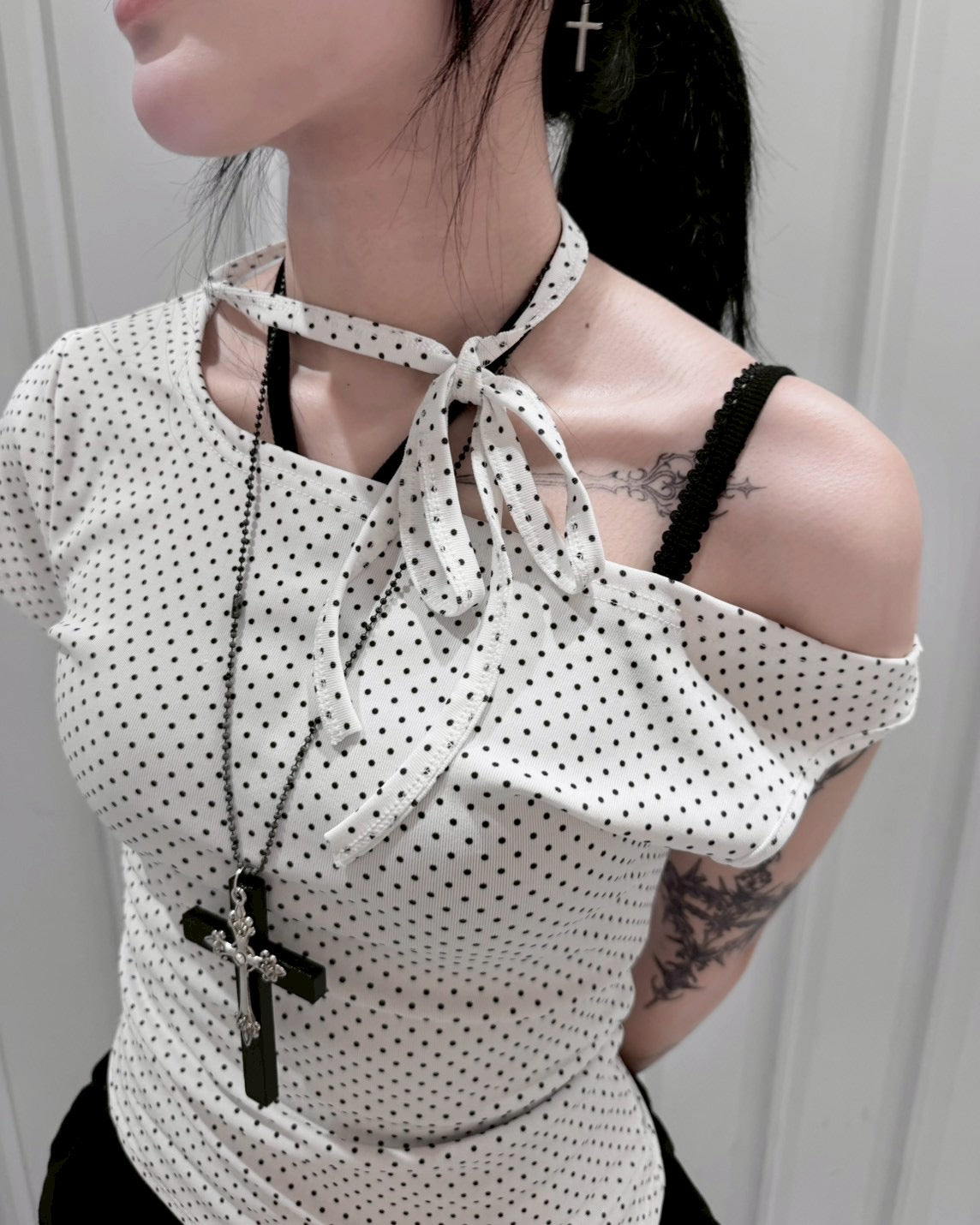【nmtc+】Dot Ribbon Neck Tee (3color)