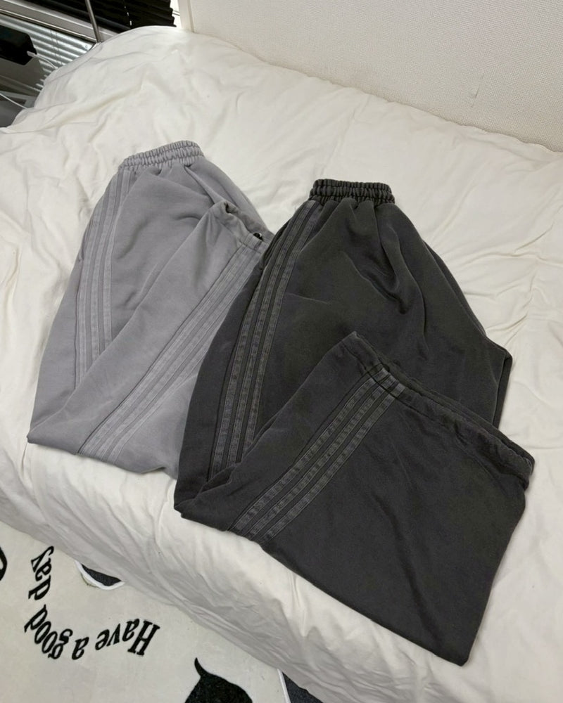 受注制【LUV CODE】line wide sweat pants (2color)