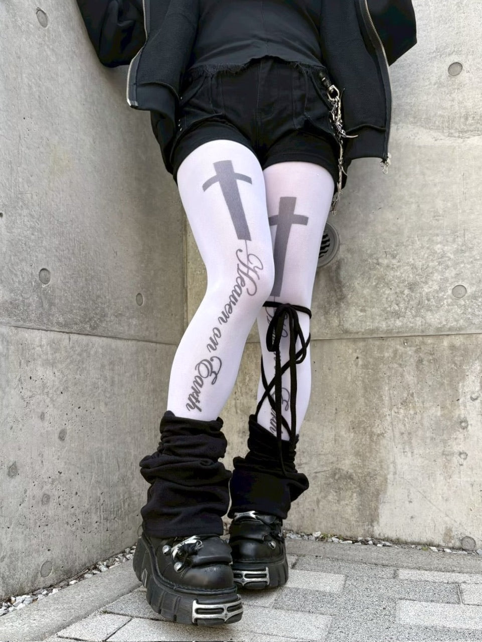 国際配送【Never mind the XU】Cross lettering tights