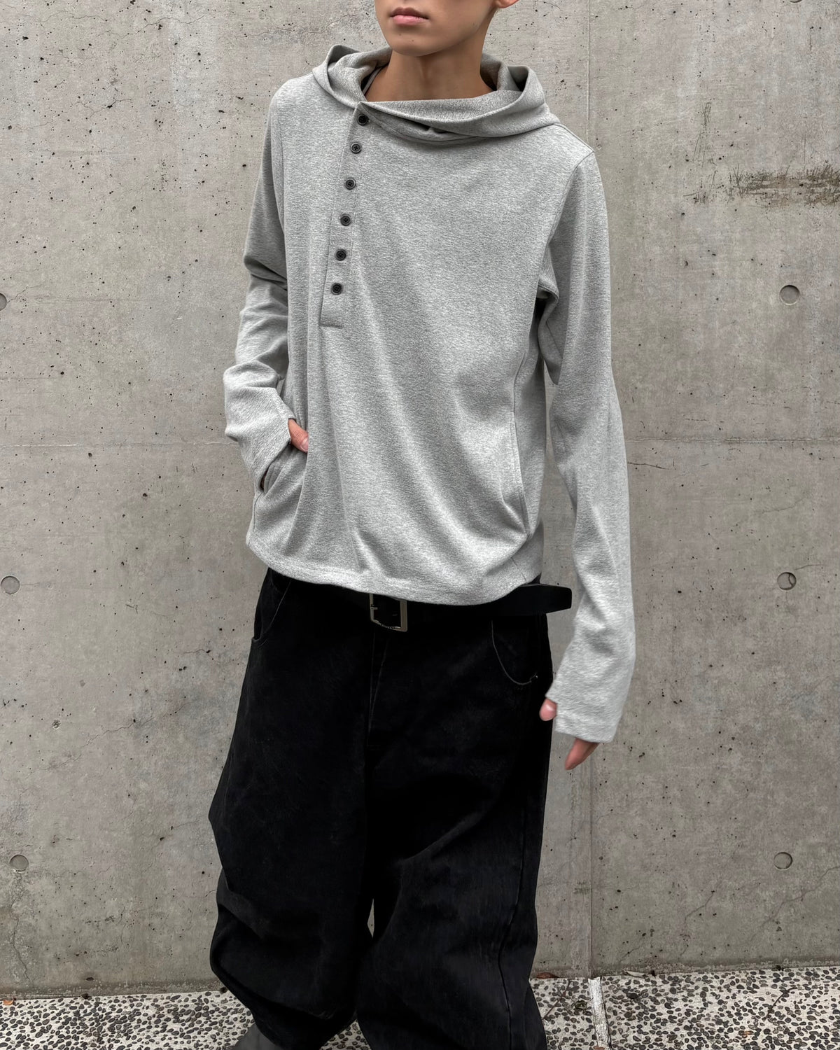 【Lee fi Ne】 Offset Hooded Henley Top