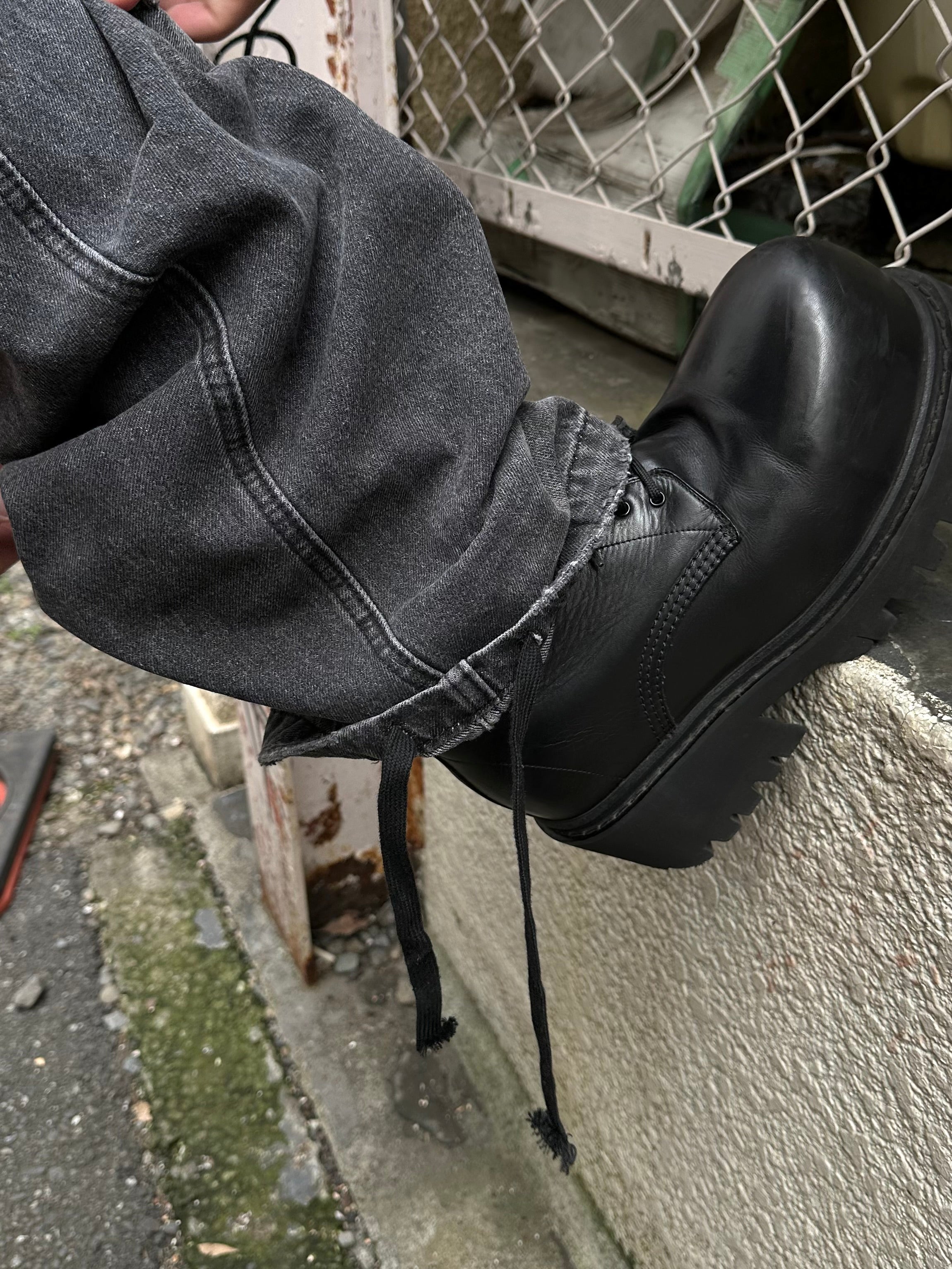 大阪店WEB限定受注制【Chikashitsu +】double back pocket denim pants (2color)