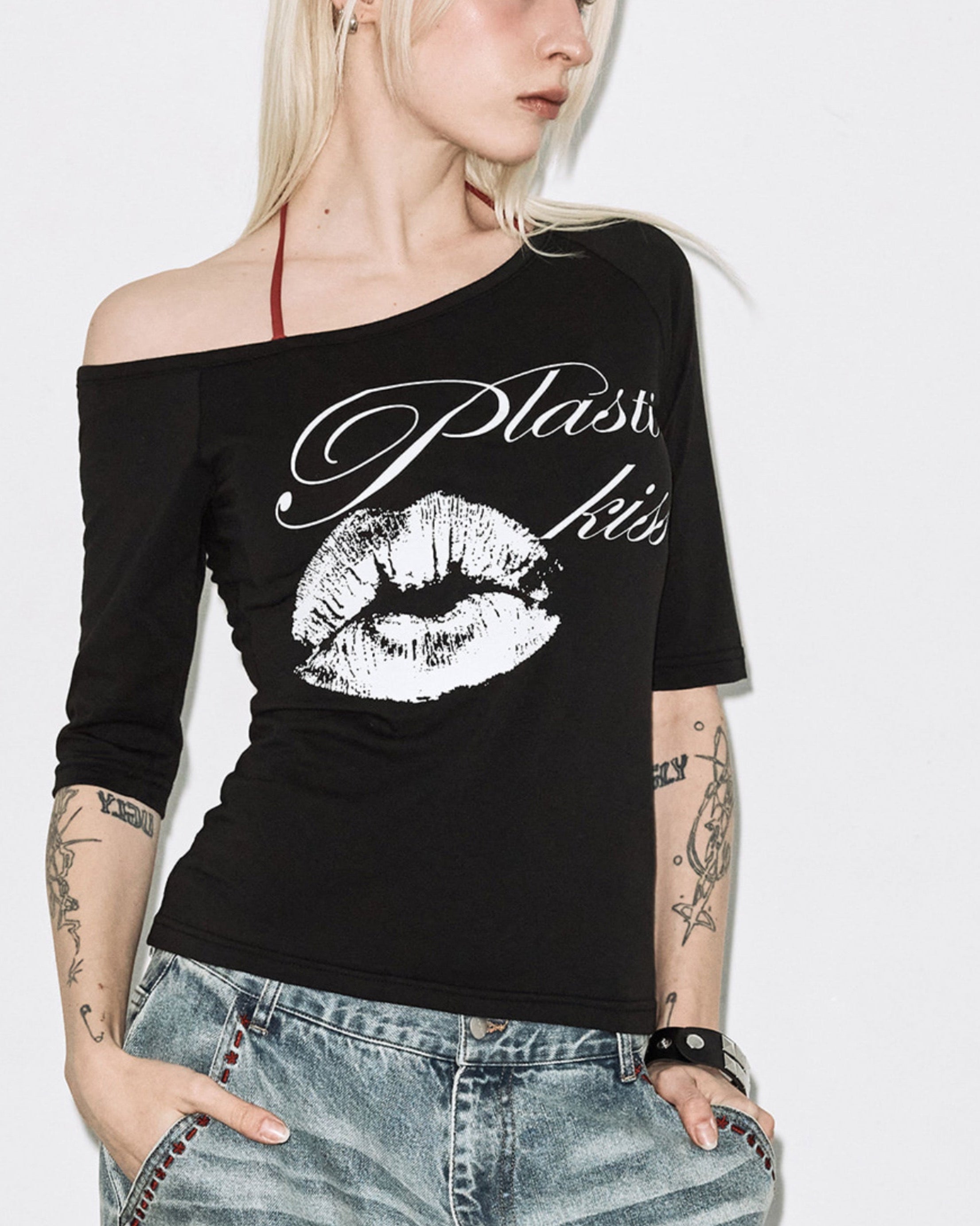 【FANCY CLUB】PLASTIC KISS ONE-SHOULDER TOP