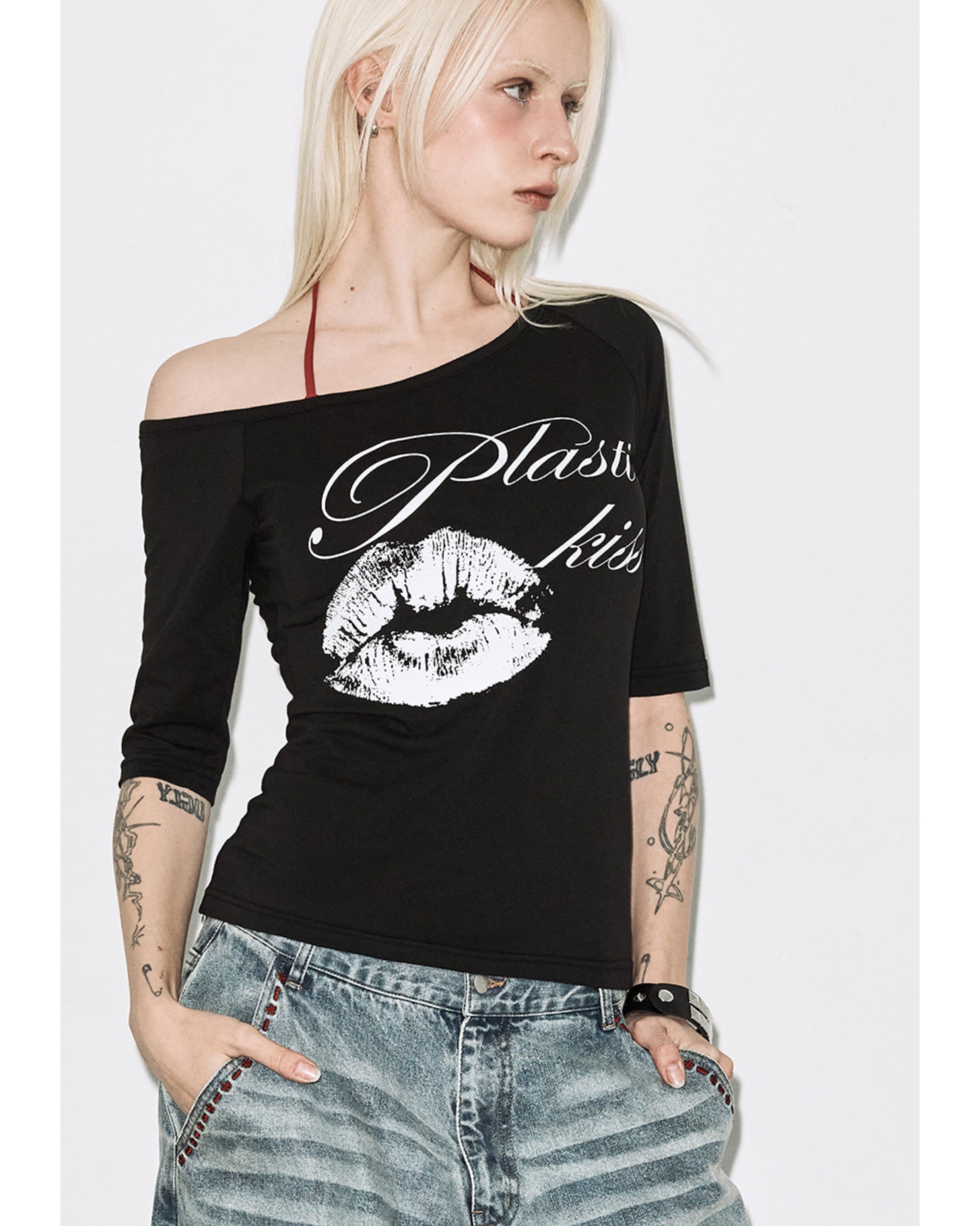 【FANCY CLUB】PLASTIC KISS ONE-SHOULDER TOP