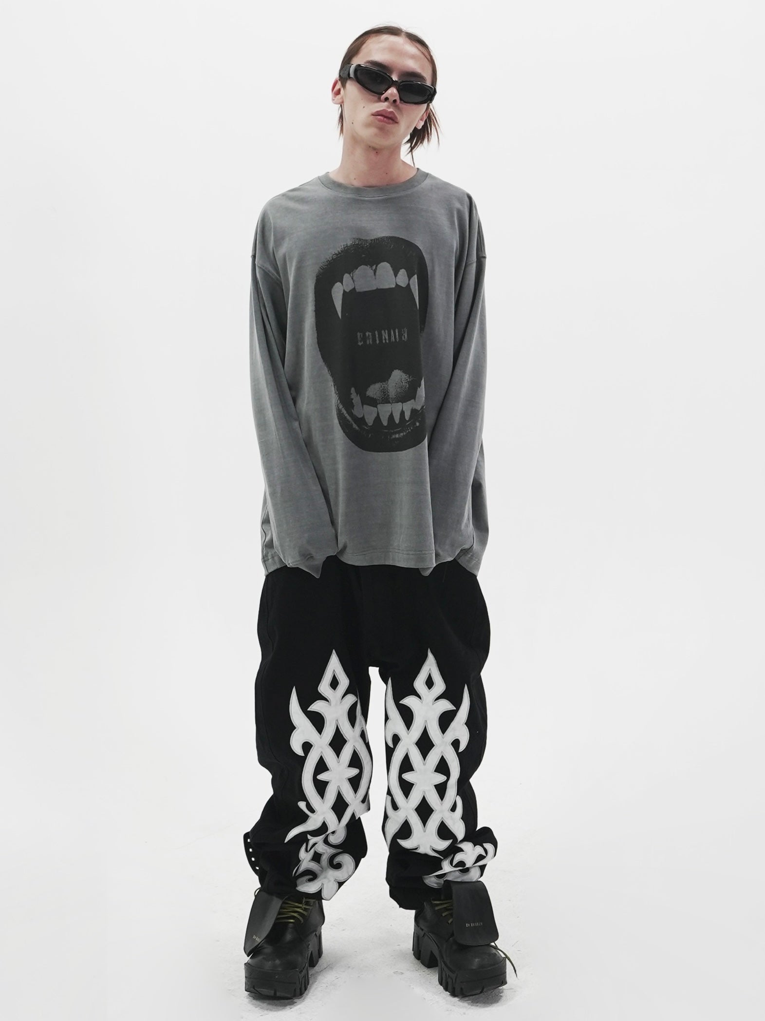 【E RIN AI E】VAMP BITE LONG SLEEVE T