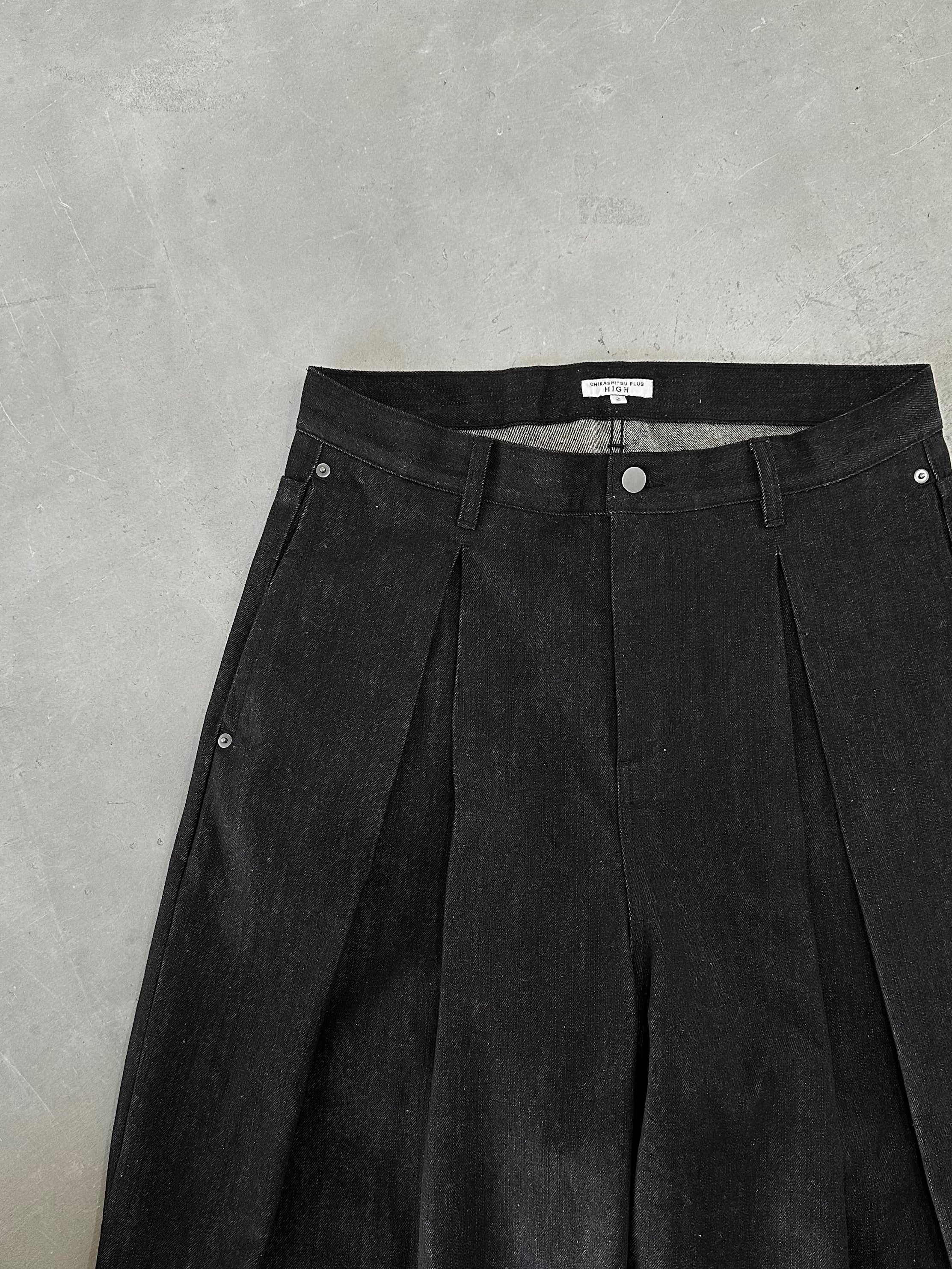 5/23 20:00発売【CHIKASHITSU PLUS HIGH】Deep tuck raw denim pants