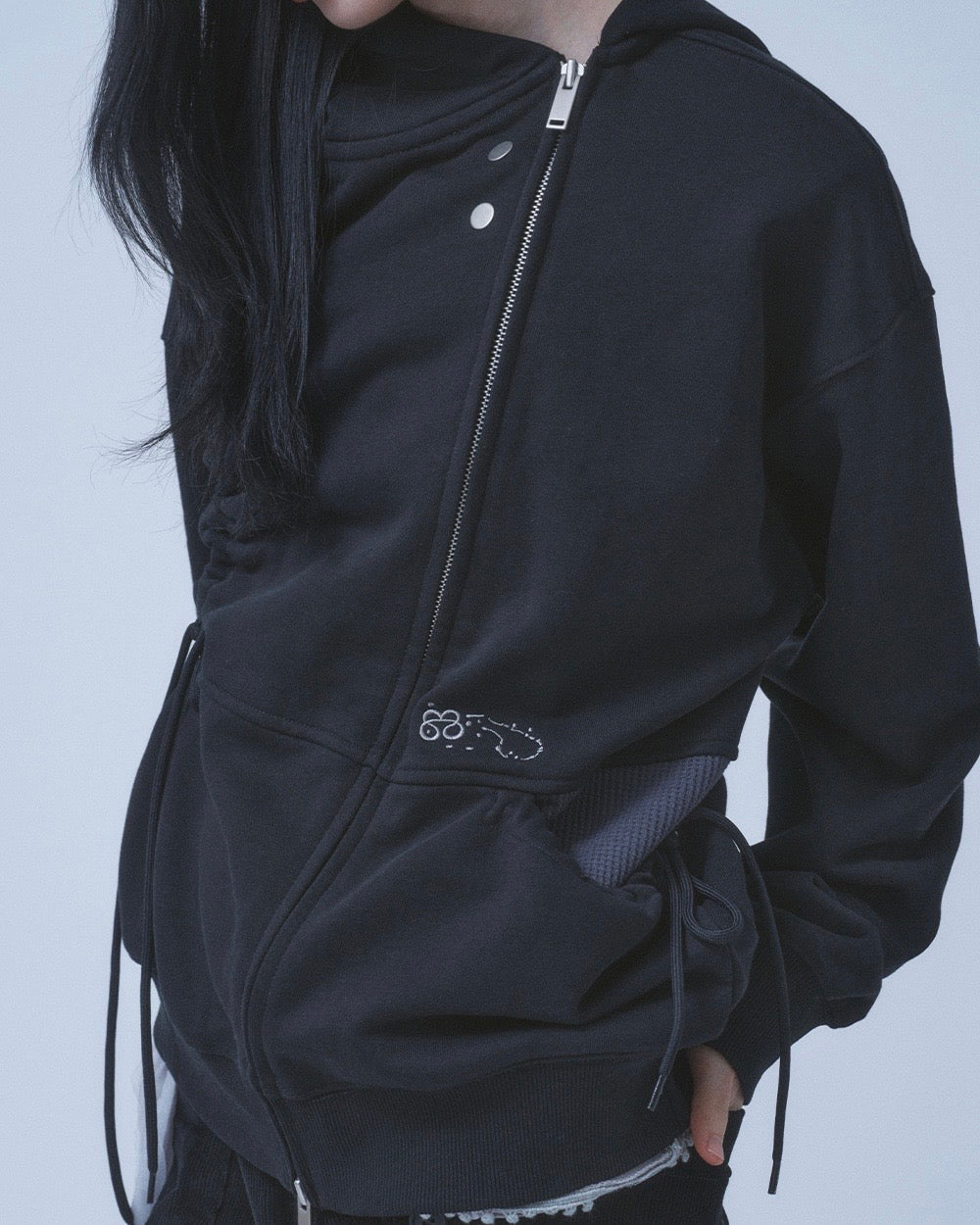 【TUOMIO】SHIRRING WAFFLE HOOD ZIP-UP
