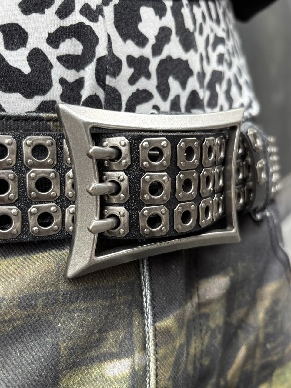 国際配送【Never mind the XU】Rivet eyelet biker belt