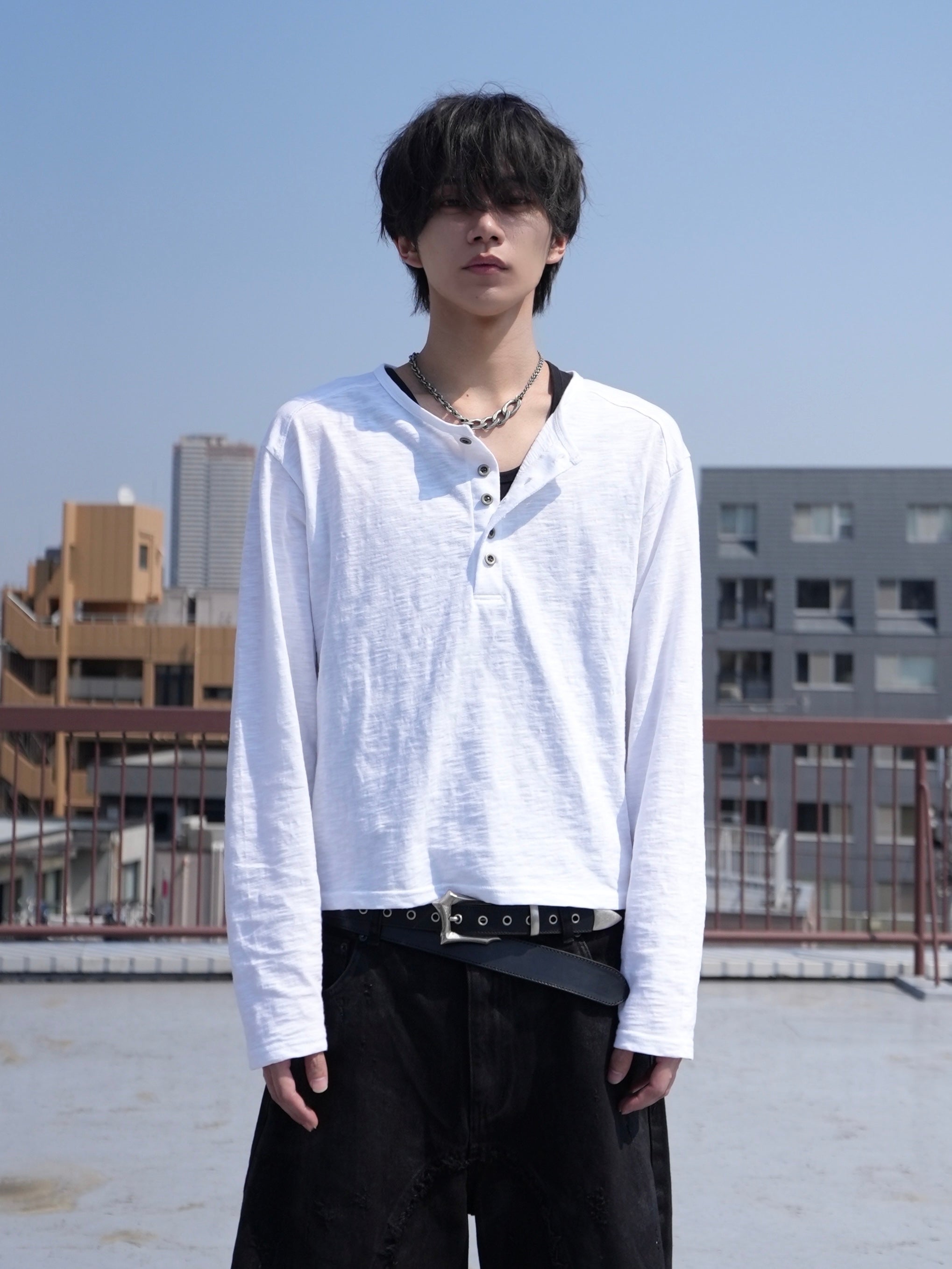 5/23 20:00発売【CHIKASHITSU PLUS HIGH】Steel button henley neck