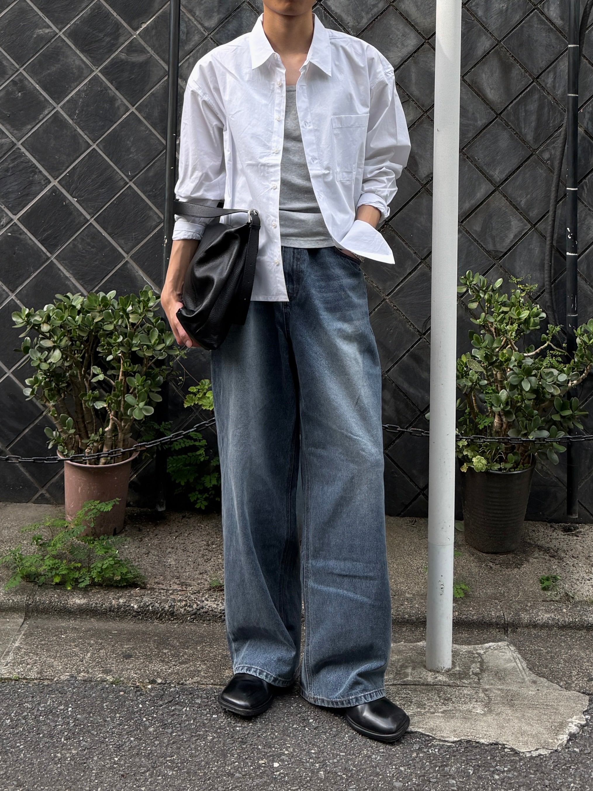 東京店WEB限定受注制【Chikashitsu +】cow leather cross bag (2color)