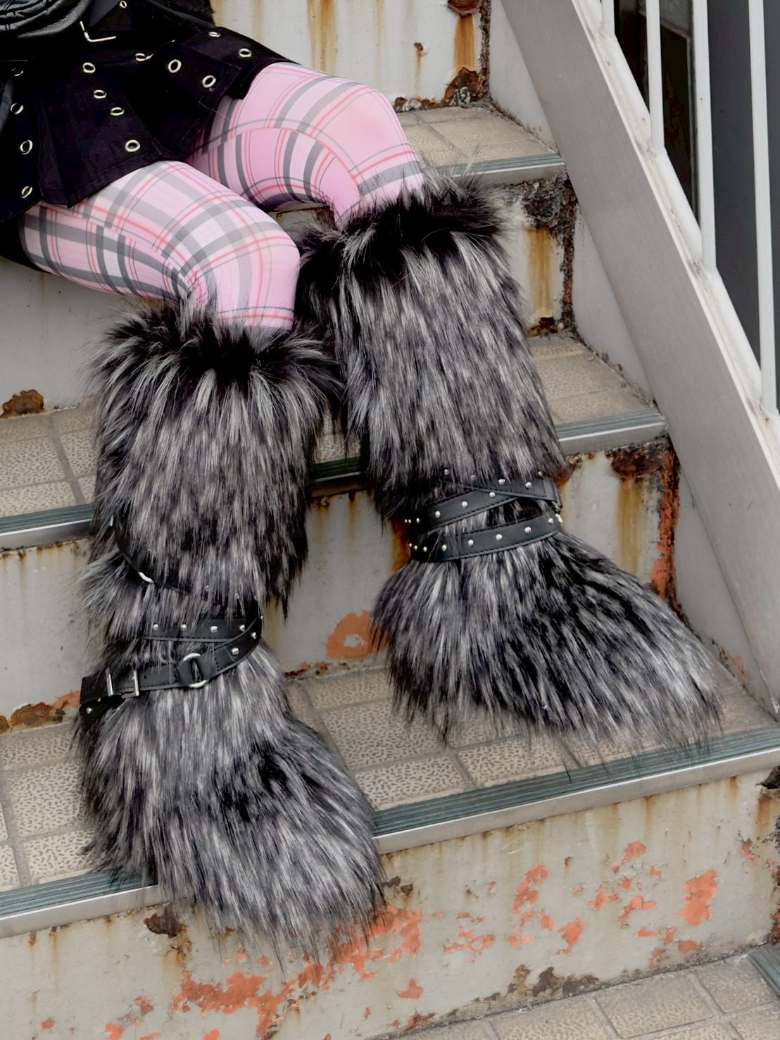 国際配送【Never mind the XU】belt fur boots (2color)