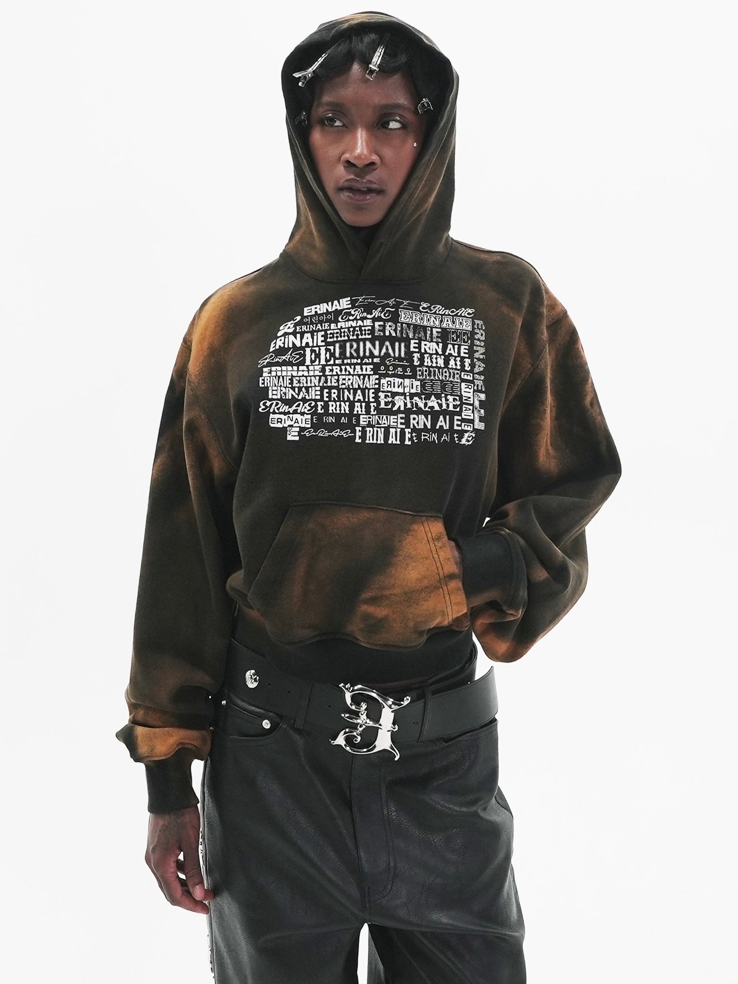【E RIN AI E】MULTIVERSE RUST CROP HOODIE