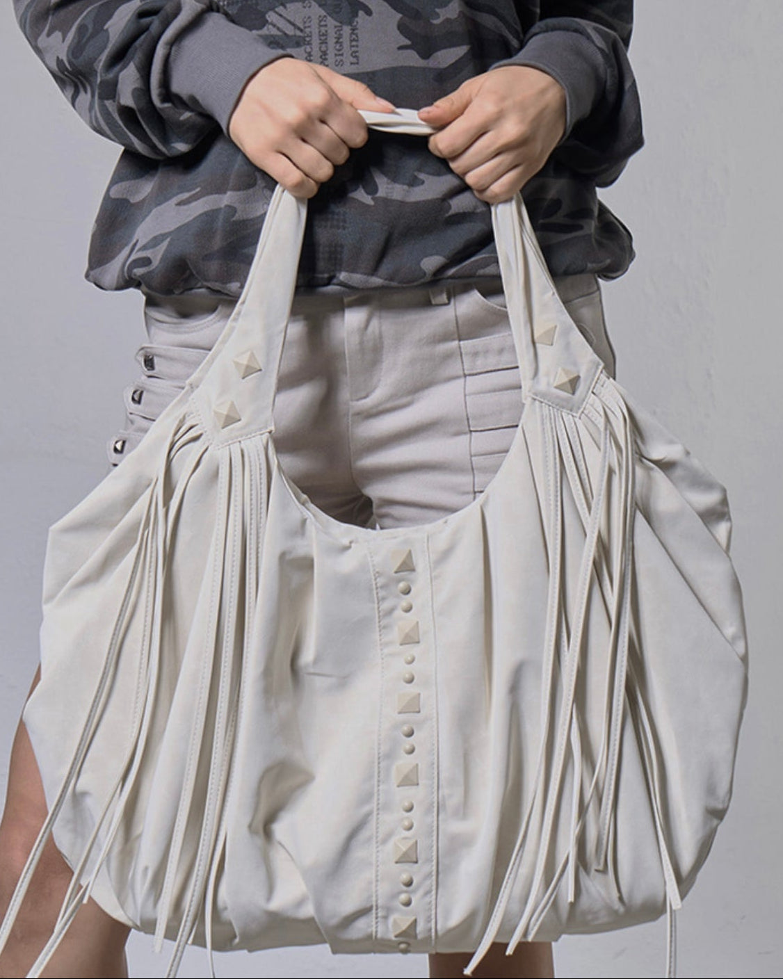 【FANCY CLUB】DRAPE FRINGE HOBO BAG
