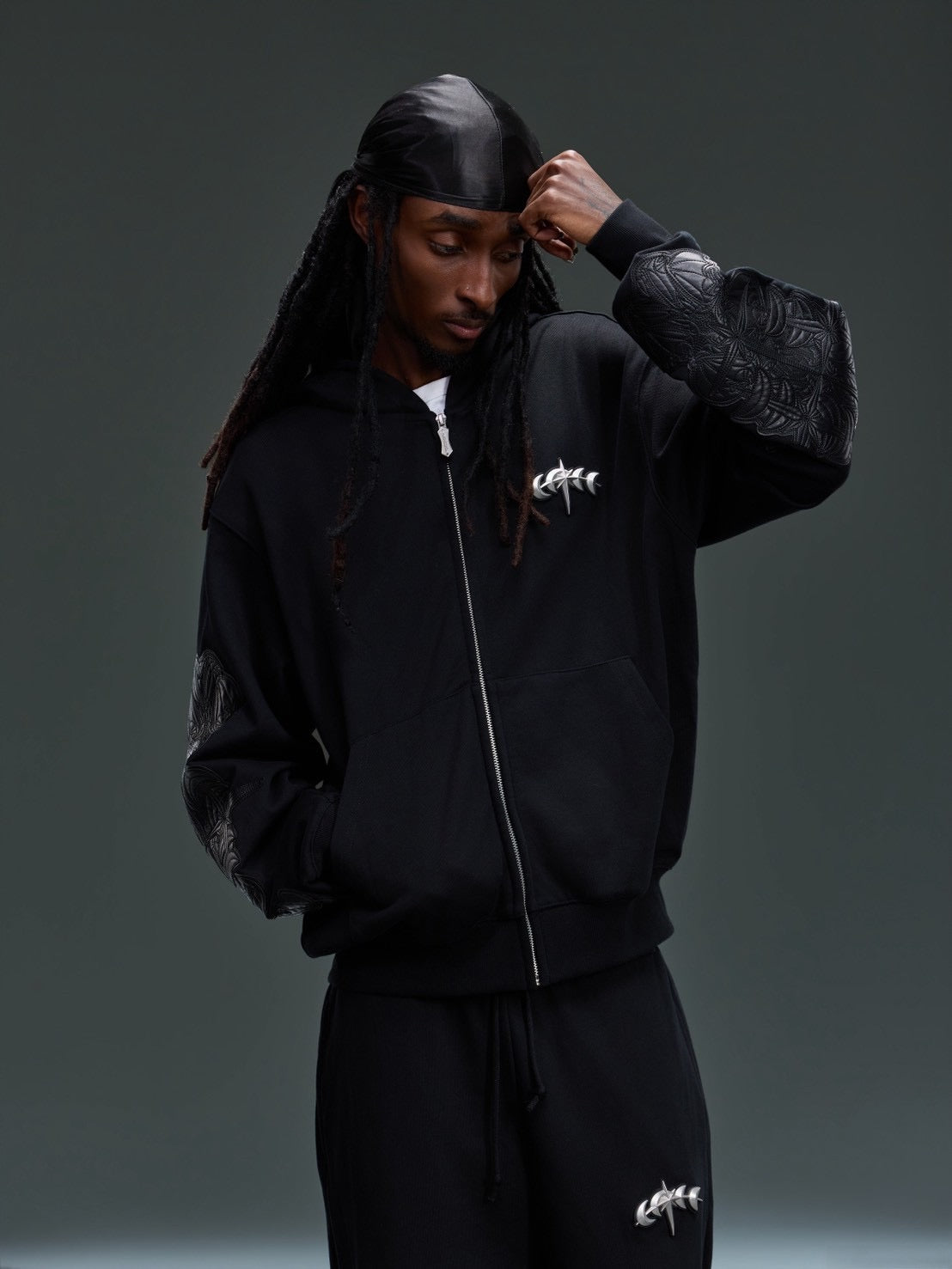 【The Boy Has No Patience】LEATHER PATCH ZIP HOODIE