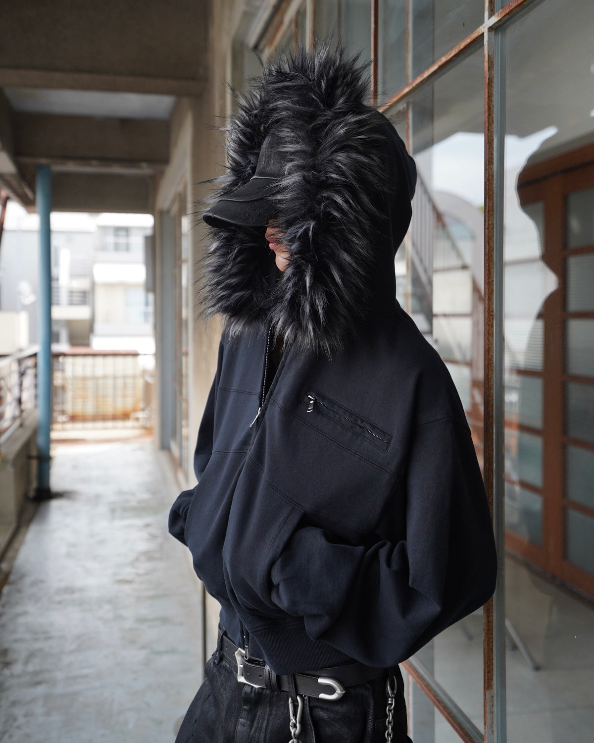 【CHIKASHITSU PLUS HIGH】Arch washed denim cap (coating)