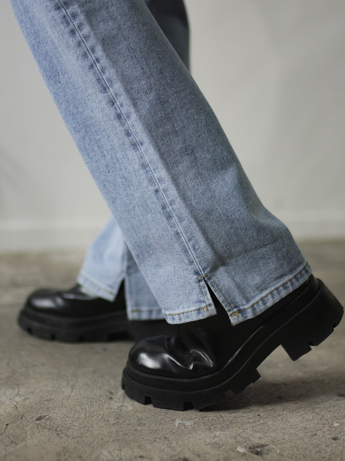 受注制【Chikashitsu +】side slit denim pants