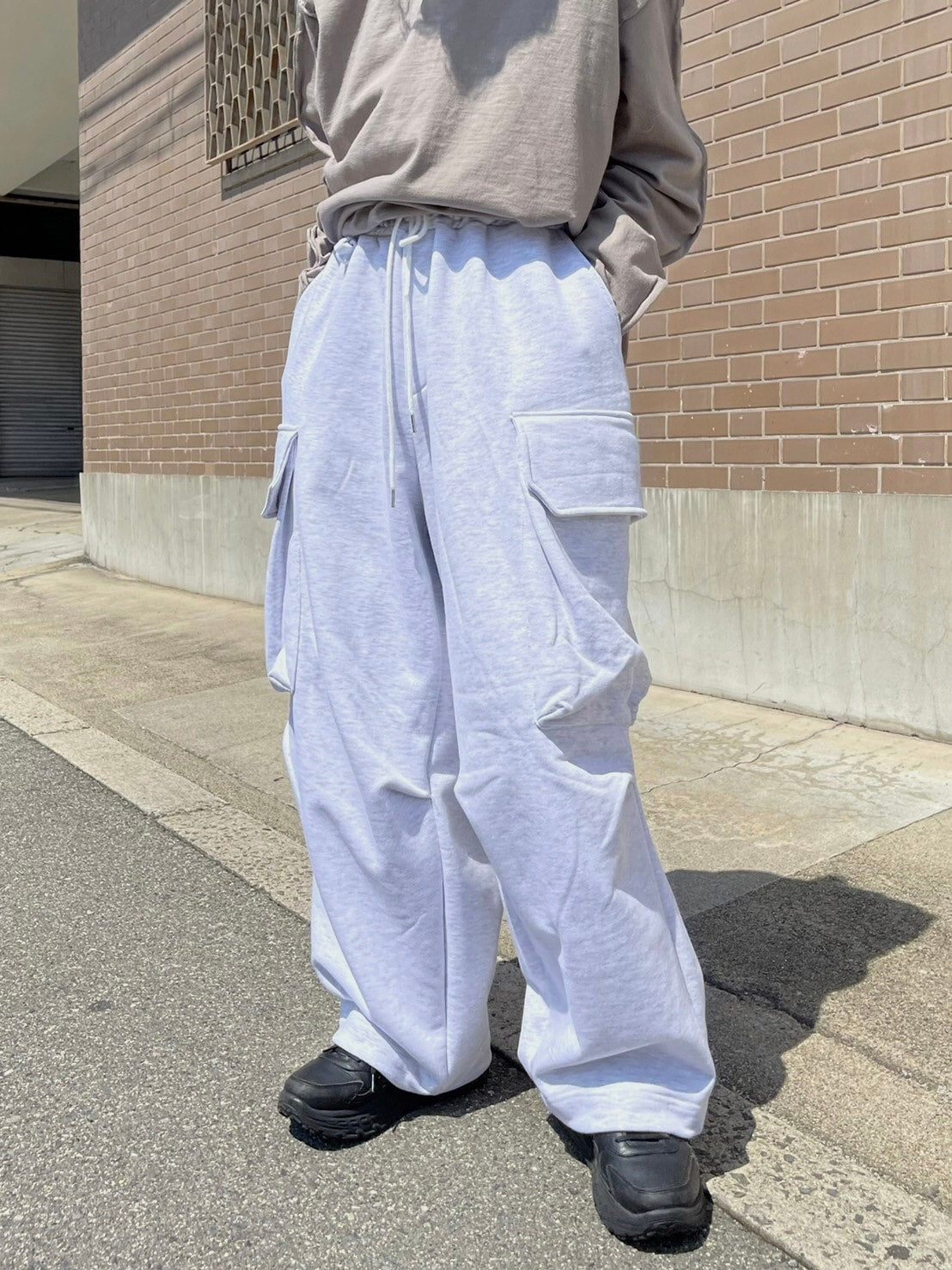 【Chikashitsu +】oversized sweat cargo pants (2color)