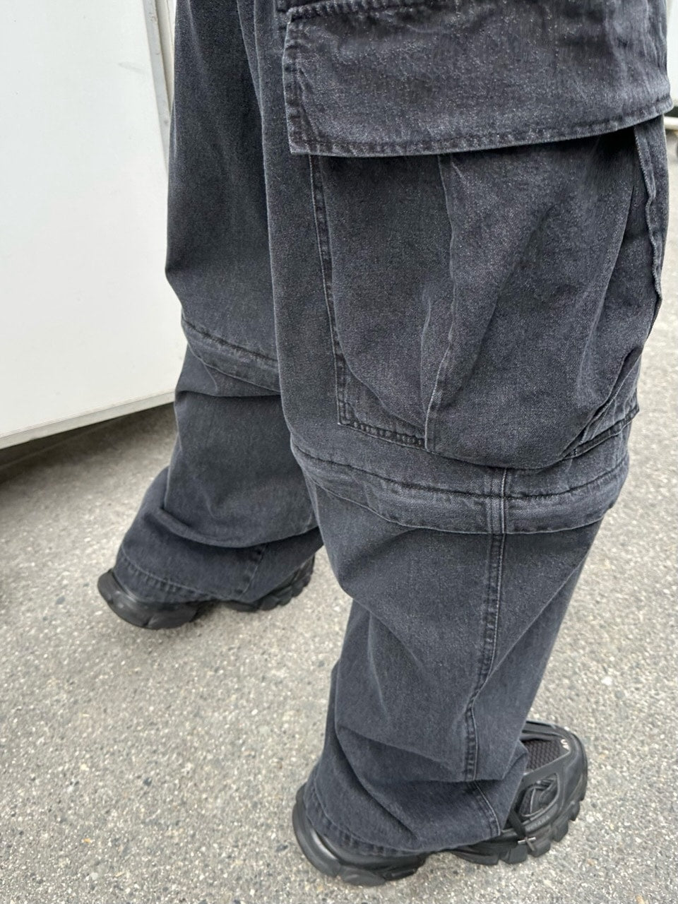 受注制【Chikashitsu +】2way heavy pocket denim cargo pants (2color)