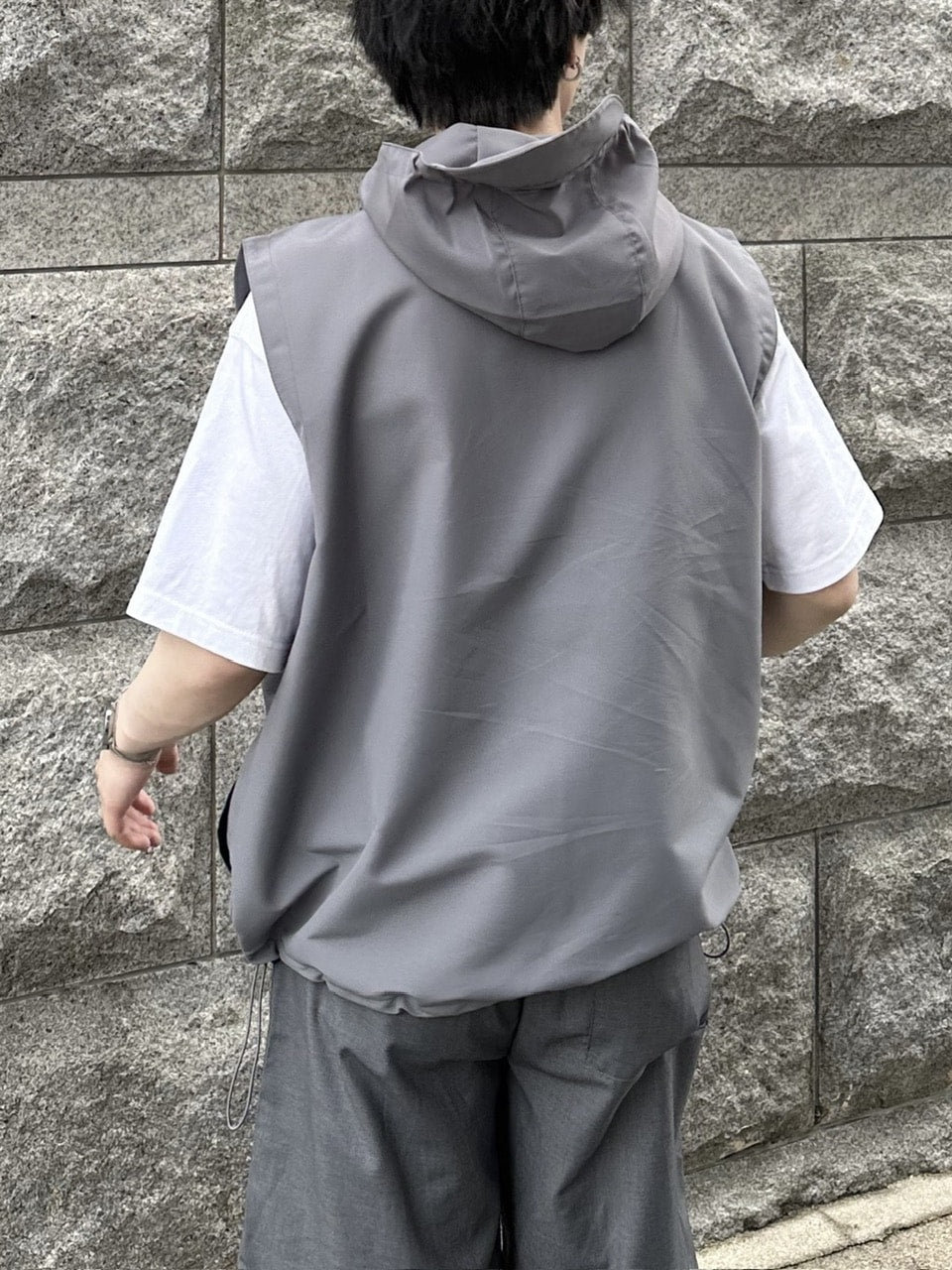 大阪店WEB限定受注制【Chikashitsu +】nylon hood vest (2color)