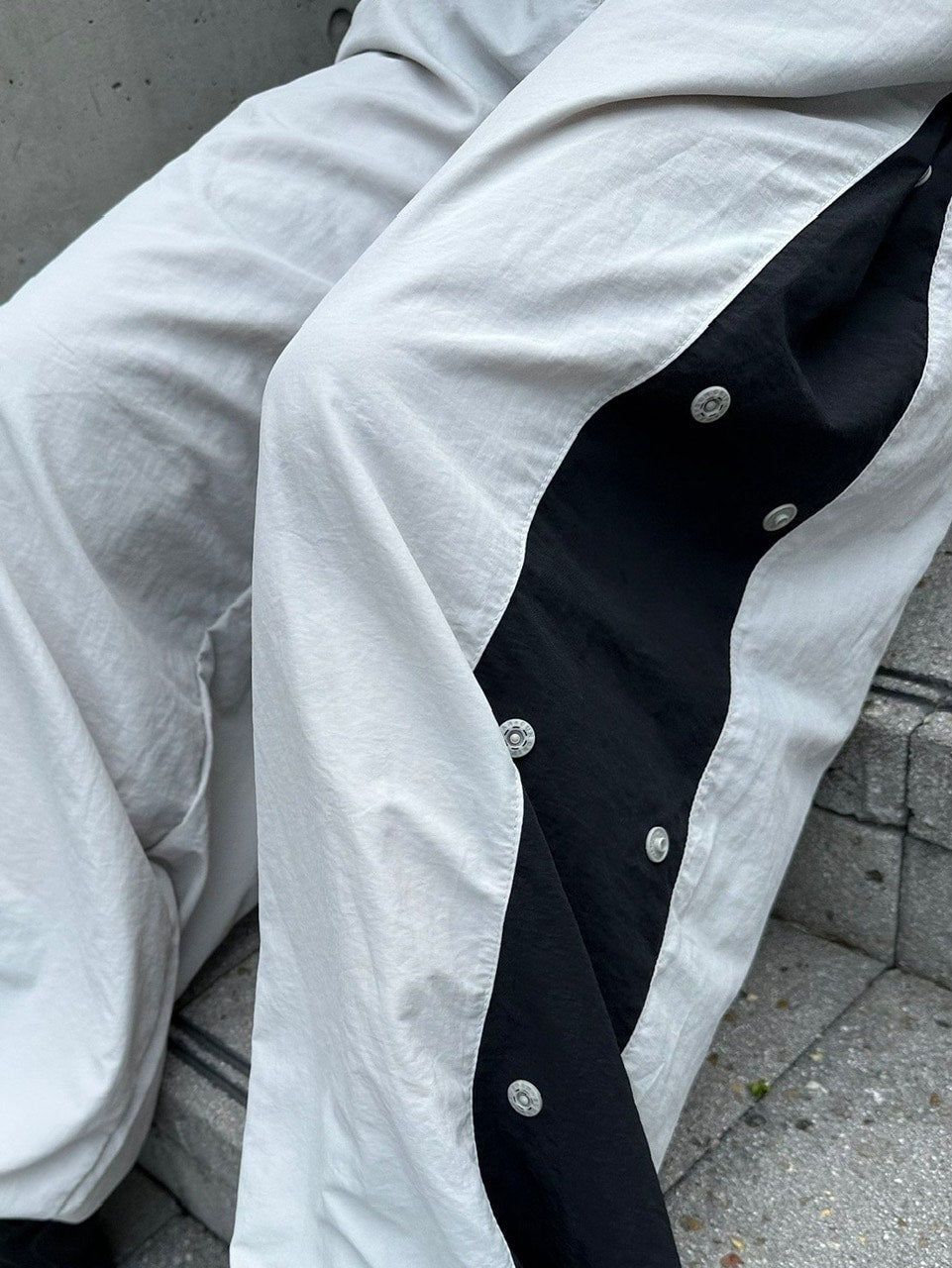 大阪店WEB限定受注制【Chikashitsu +】snap nylon ballon pants (2color)